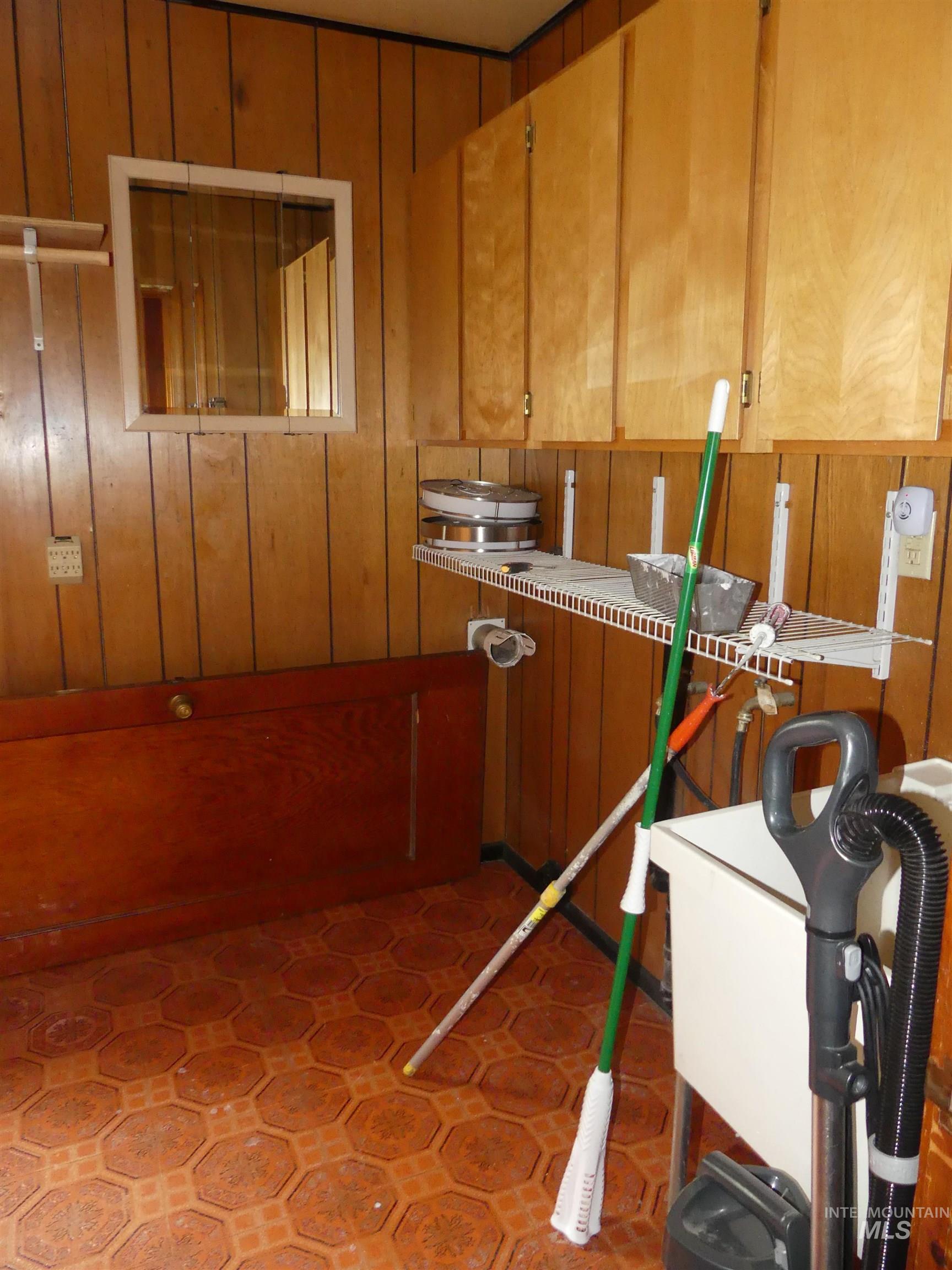 207 E 1 St Ave, Weippe, Idaho 83553, 4 Bedrooms, 2 Bathrooms, Residential For Sale, Price $265,000,MLS 98985754