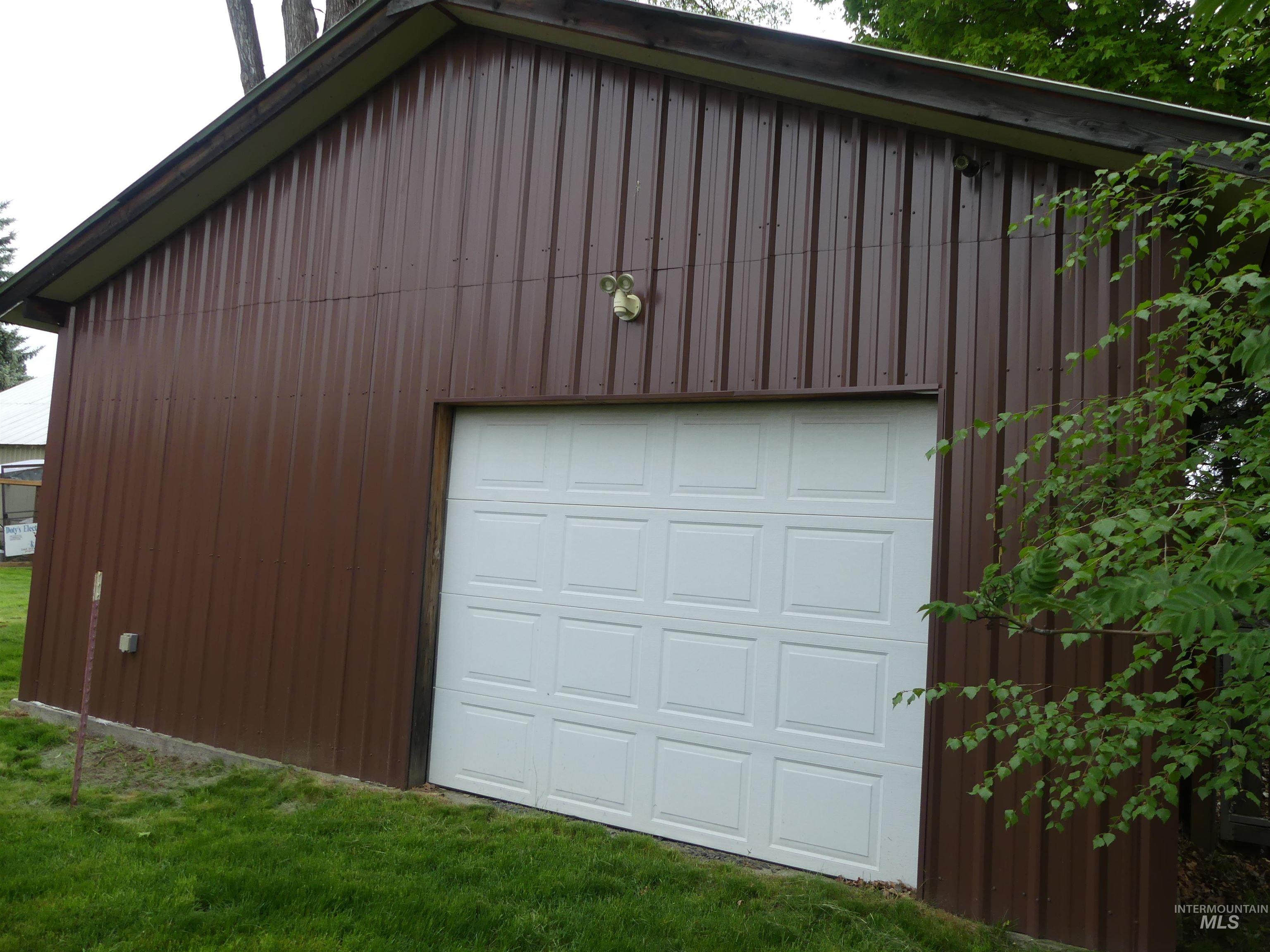 207 E 1 St Ave, Weippe, Idaho 83553, 4 Bedrooms, 2 Bathrooms, Residential For Sale, Price $265,000,MLS 98985754