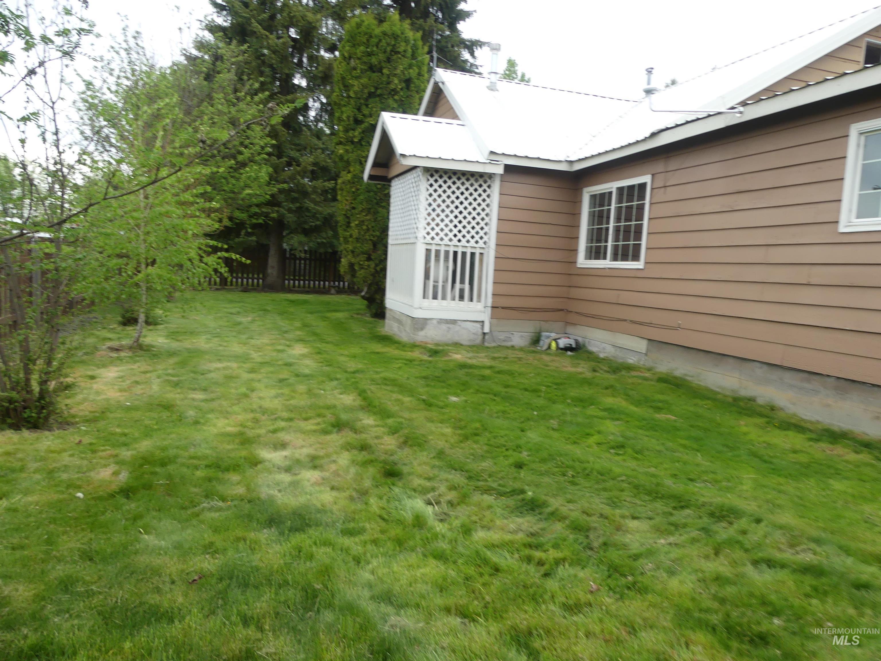 207 E 1 St Ave, Weippe, Idaho 83553, 4 Bedrooms, 2 Bathrooms, Residential For Sale, Price $265,000,MLS 98985754