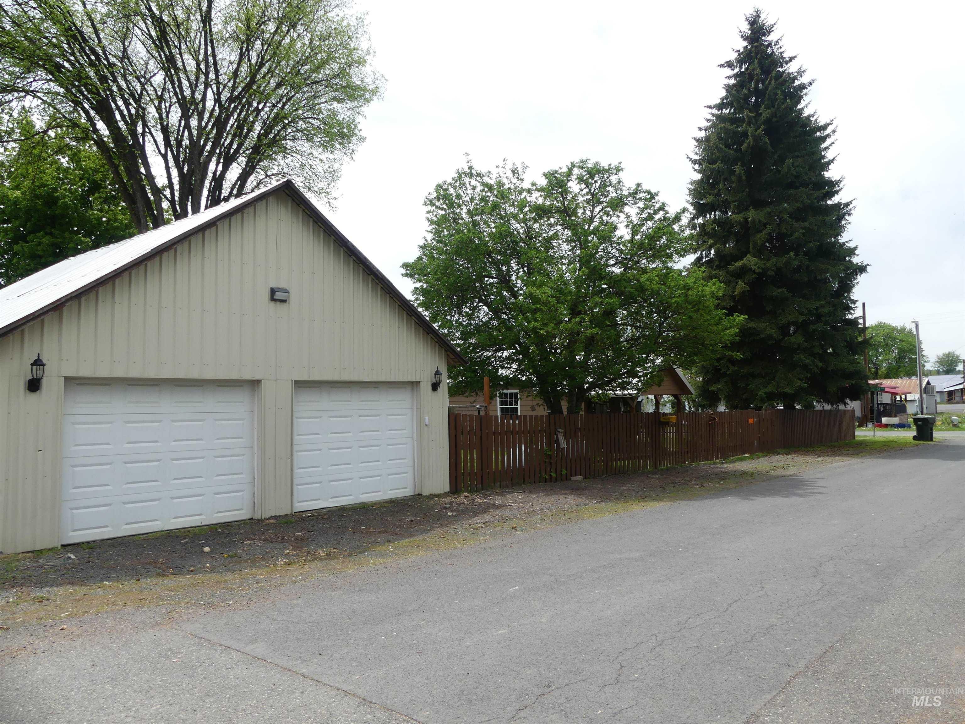 207 E 1 St Ave, Weippe, Idaho 83553, 4 Bedrooms, 2 Bathrooms, Residential For Sale, Price $265,000,MLS 98985754