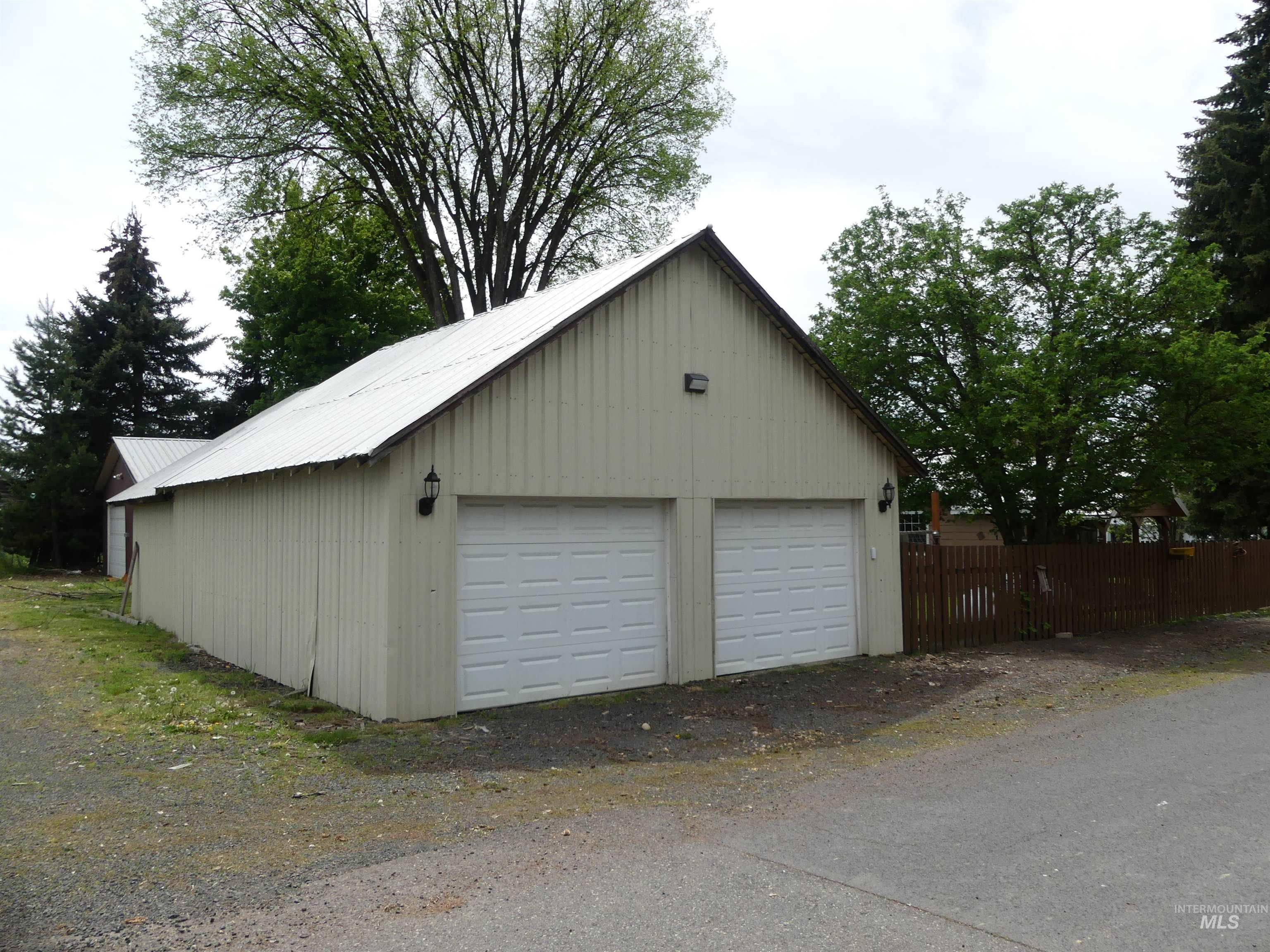 207 E 1 St Ave, Weippe, Idaho 83553, 4 Bedrooms, 2 Bathrooms, Residential For Sale, Price $265,000,MLS 98985754