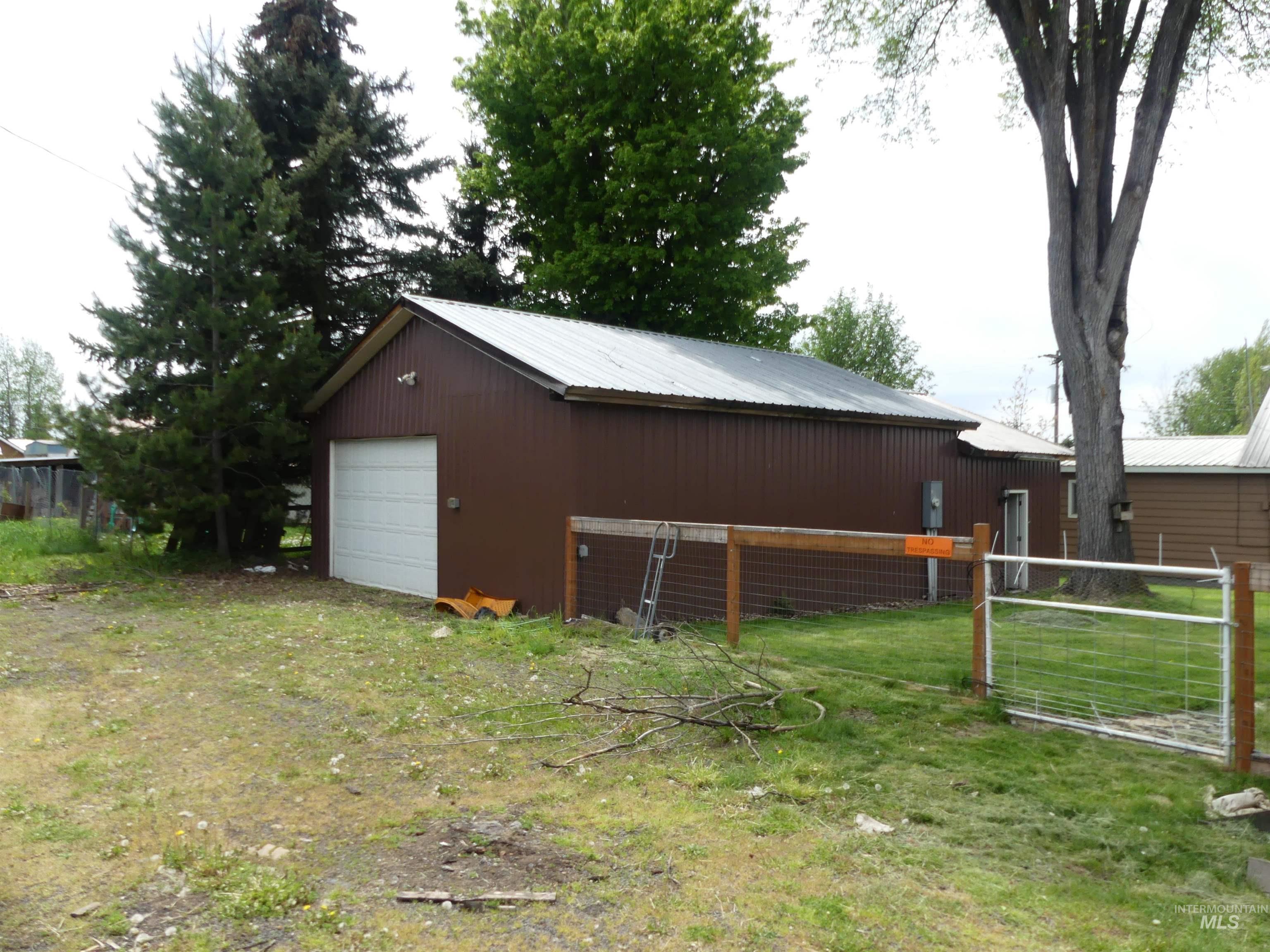 207 E 1 St Ave, Weippe, Idaho 83553, 4 Bedrooms, 2 Bathrooms, Residential For Sale, Price $265,000,MLS 98985754