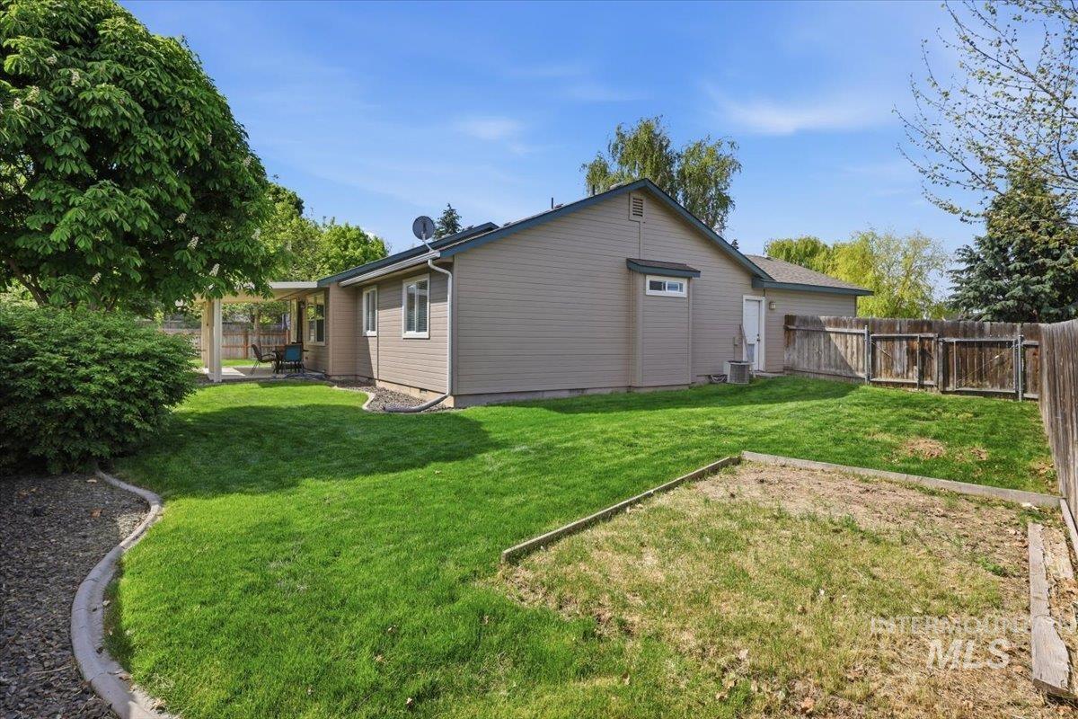 16846 N Gentry Dr, Nampa, Idaho 83687-4113, 3 Bedrooms, 2 Bathrooms, Residential For Sale, Price $379,000,MLS 98985755