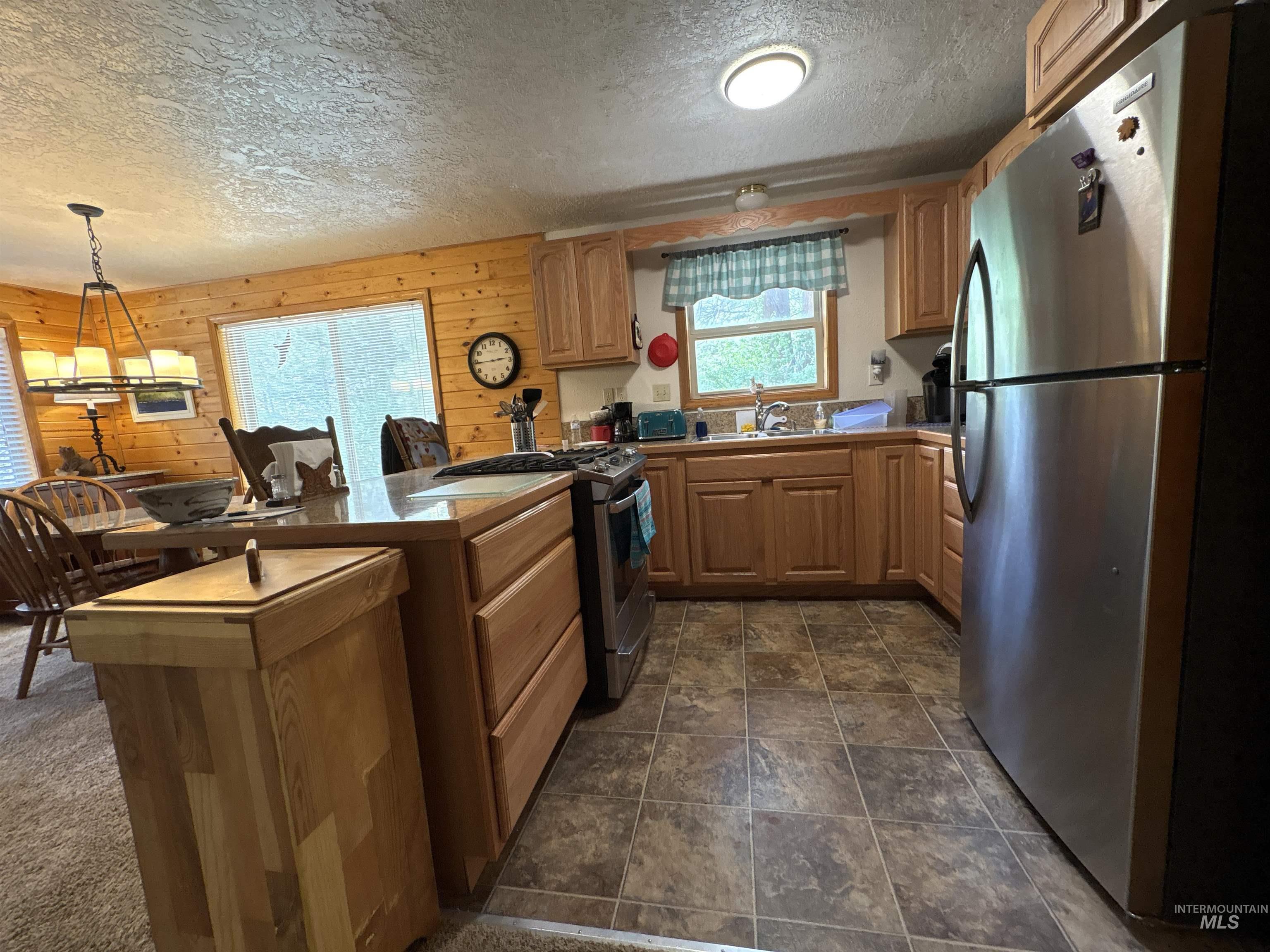 2019 N Meyers Dr, Pine, Idaho 83647-5381, 3 Bedrooms, 2 Bathrooms, Residential For Sale, Price $655,900,MLS 98985757