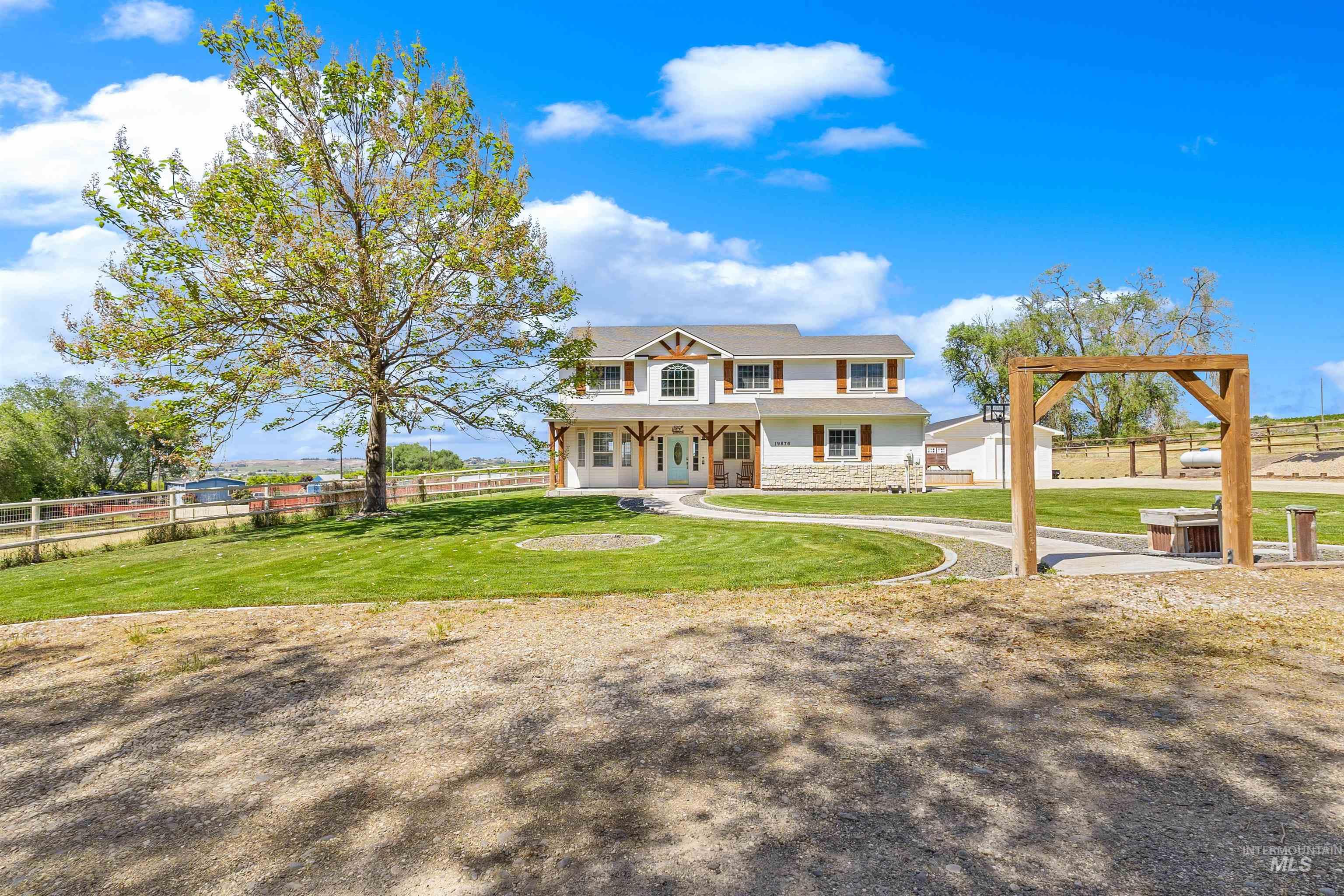 19876 Scotts Lane, Caldwell, Idaho 83607, 3 Bedrooms, 2.5 Bathrooms, Residential For Sale, Price $750,000,MLS 98985758