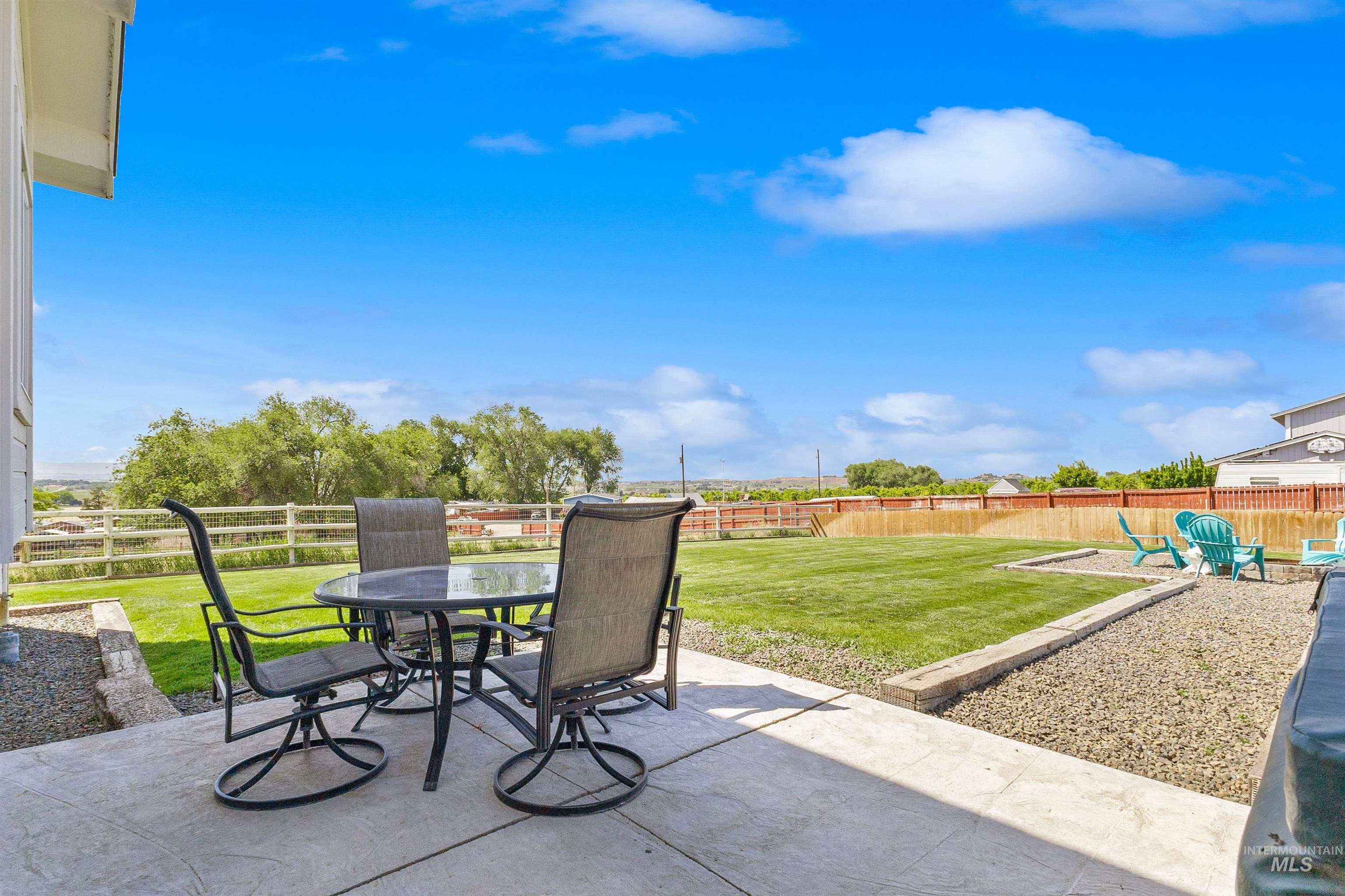 19876 Scotts Lane, Caldwell, Idaho 83607, 3 Bedrooms, 2.5 Bathrooms, Residential For Sale, Price $750,000,MLS 98985758