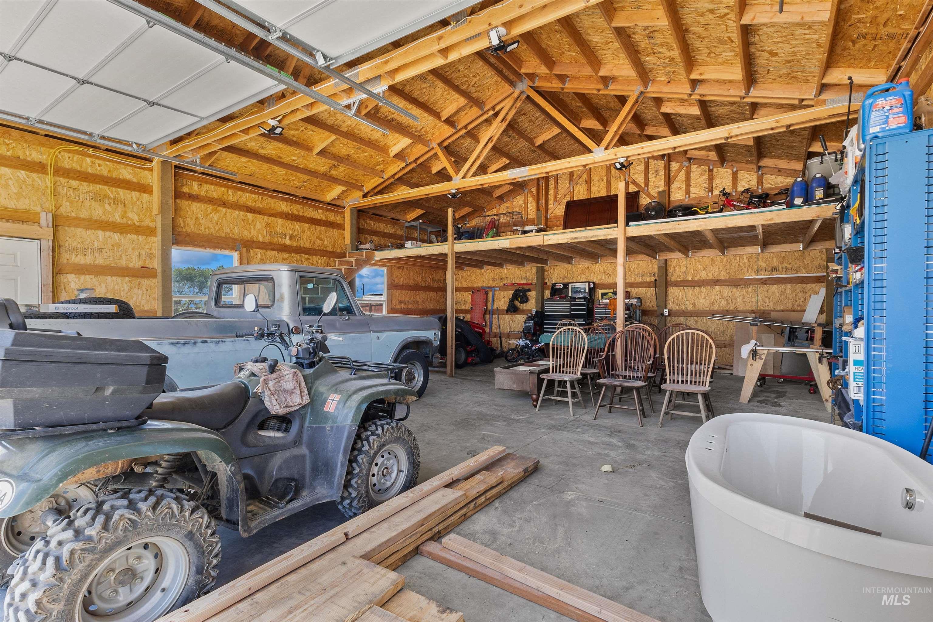 19876 Scotts Lane, Caldwell, Idaho 83607, 3 Bedrooms, 2.5 Bathrooms, Residential For Sale, Price $750,000,MLS 98985758