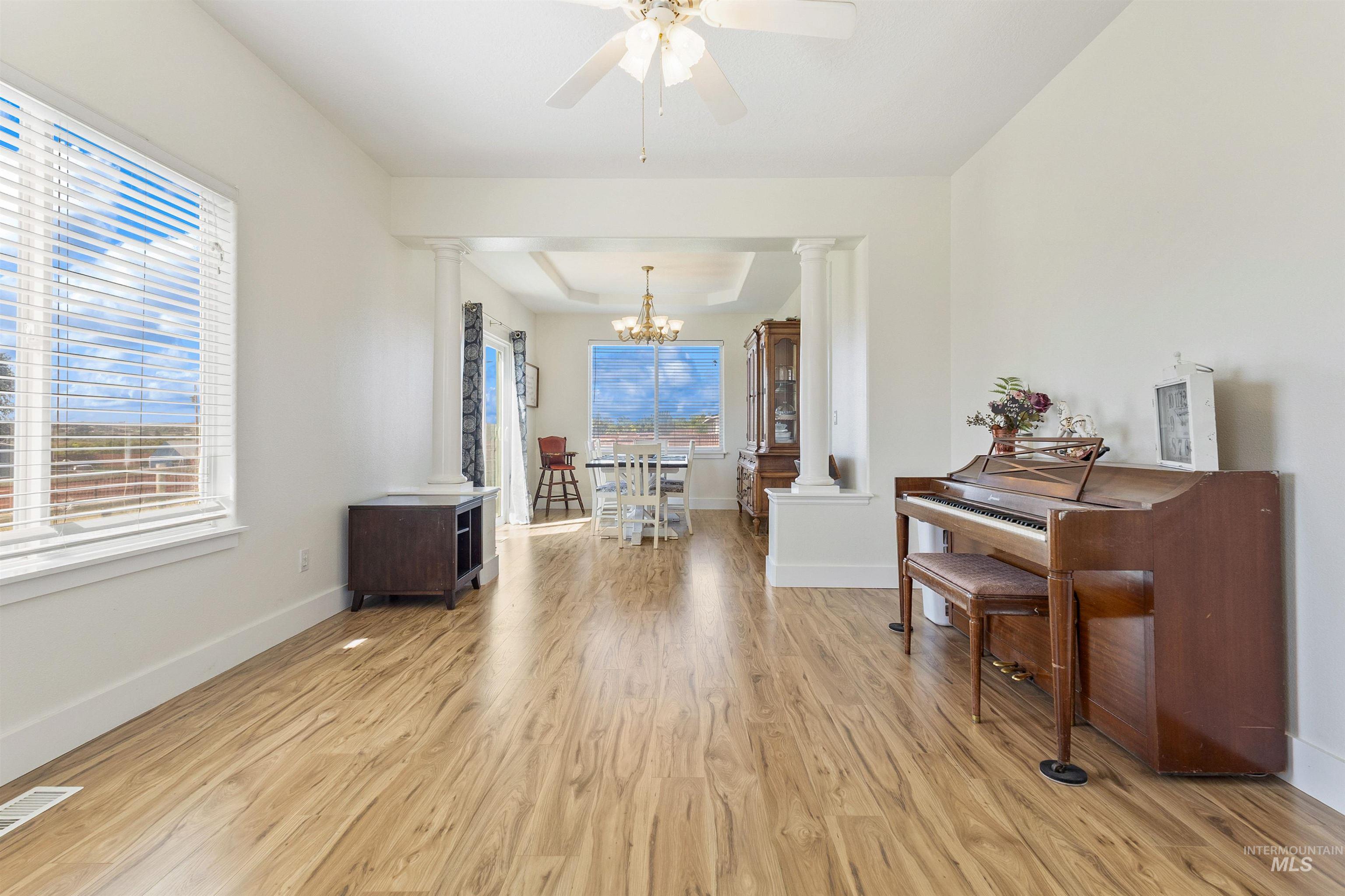 19876 Scotts Lane, Caldwell, Idaho 83607, 3 Bedrooms, 2.5 Bathrooms, Residential For Sale, Price $750,000,MLS 98985758