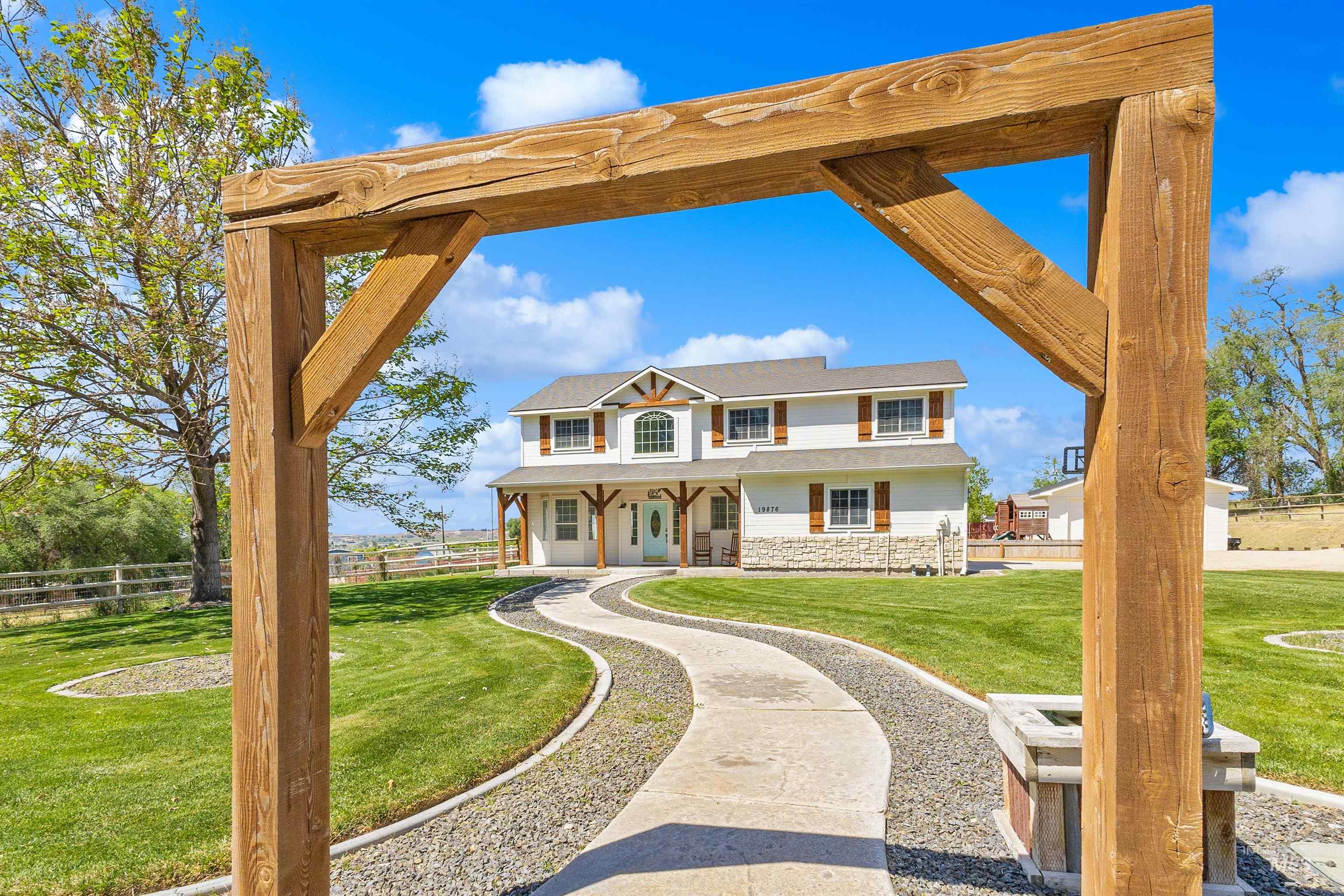 19876 Scotts Lane, Caldwell, Idaho 83607, 3 Bedrooms, 2.5 Bathrooms, Residential For Sale, Price $750,000,MLS 98985758