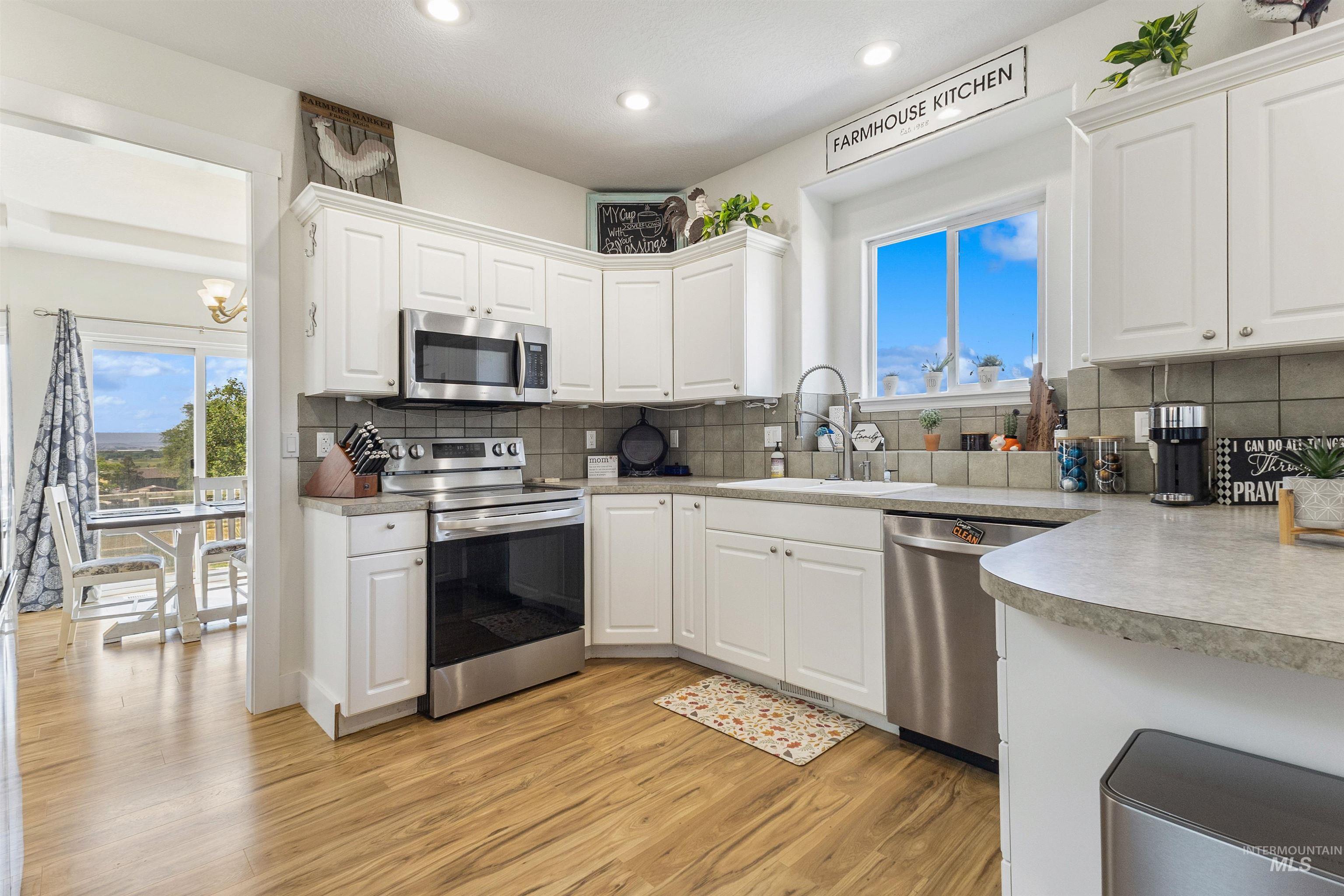 19876 Scotts Lane, Caldwell, Idaho 83607, 3 Bedrooms, 2.5 Bathrooms, Residential For Sale, Price $750,000,MLS 98985758