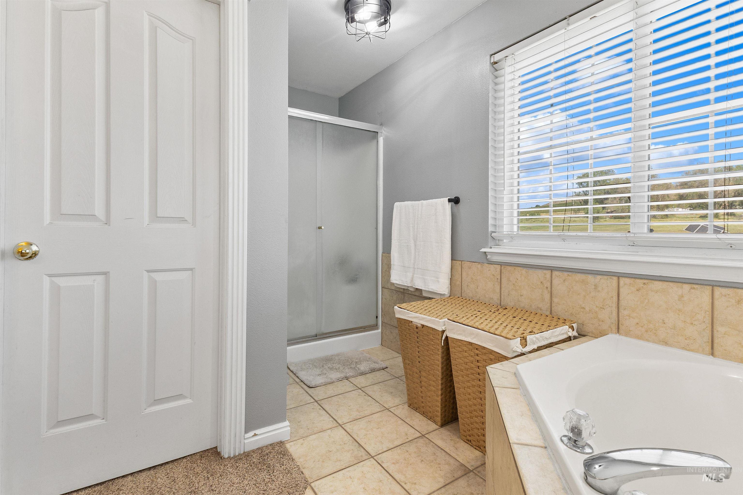 19876 Scotts Lane, Caldwell, Idaho 83607, 3 Bedrooms, 2.5 Bathrooms, Residential For Sale, Price $750,000,MLS 98985758