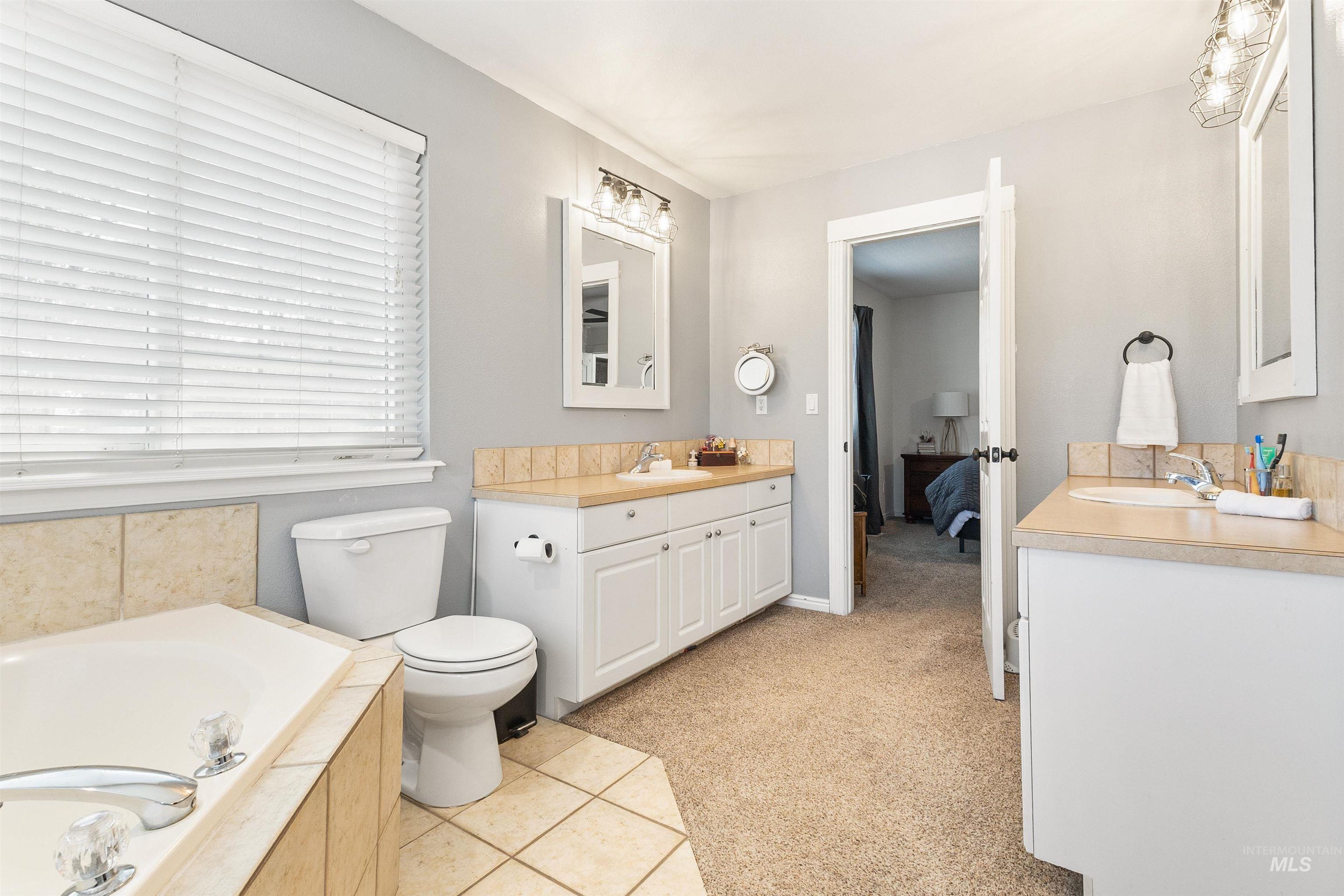 19876 Scotts Lane, Caldwell, Idaho 83607, 3 Bedrooms, 2.5 Bathrooms, Residential For Sale, Price $750,000,MLS 98985758