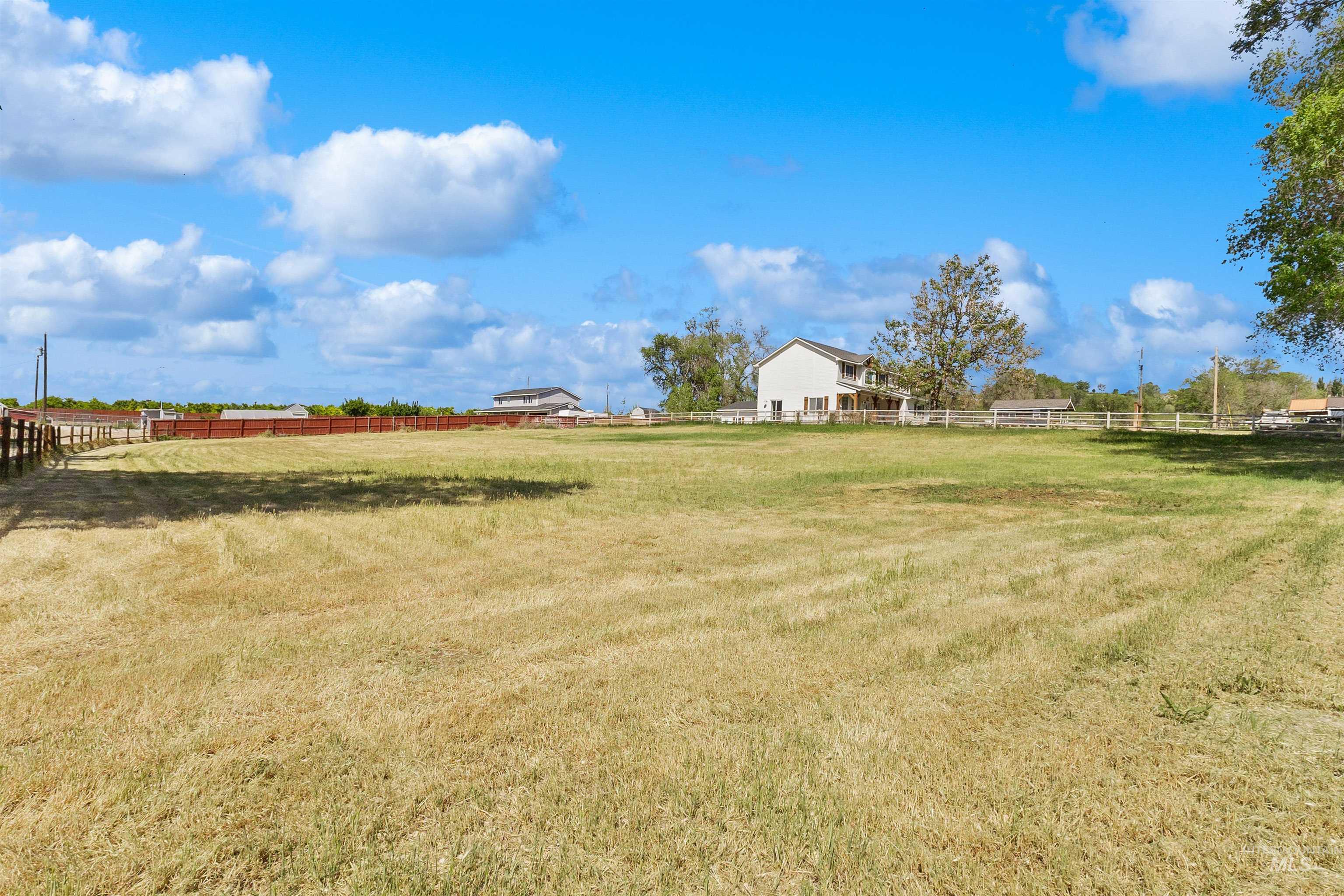 19876 Scotts Lane, Caldwell, Idaho 83607, 3 Bedrooms, 2.5 Bathrooms, Residential For Sale, Price $750,000,MLS 98985758