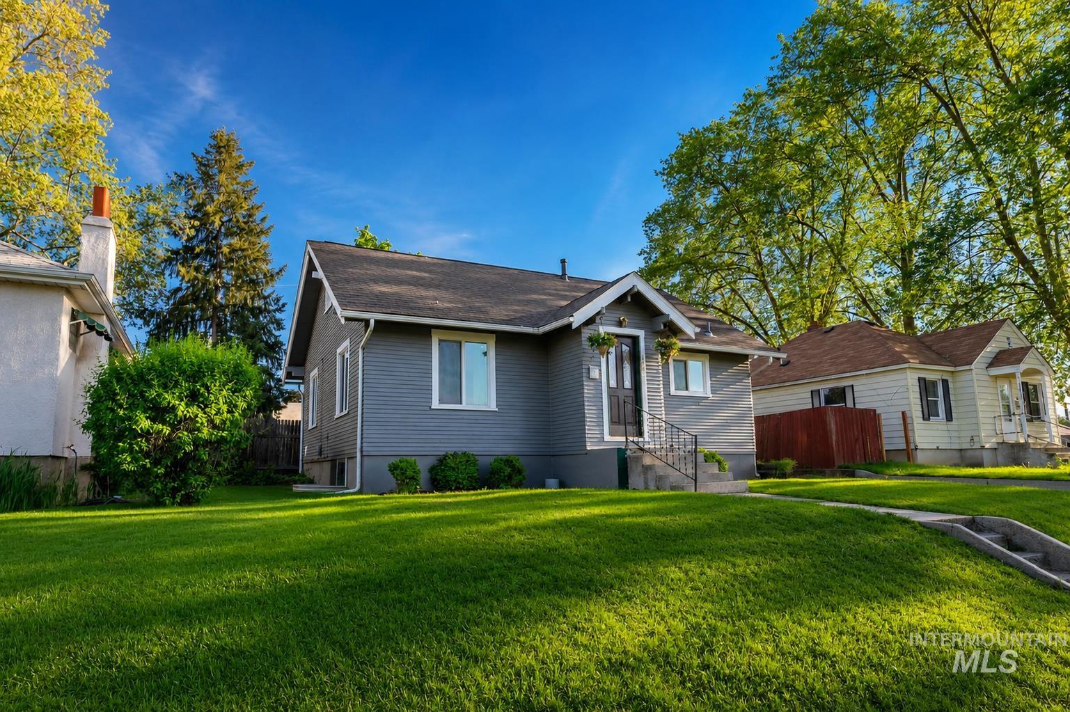 1606 13th ave., Lewiston, Idaho 83501, 3 Bedrooms, 2 Bathrooms, Residential For Sale, Price $319,999, 98985760