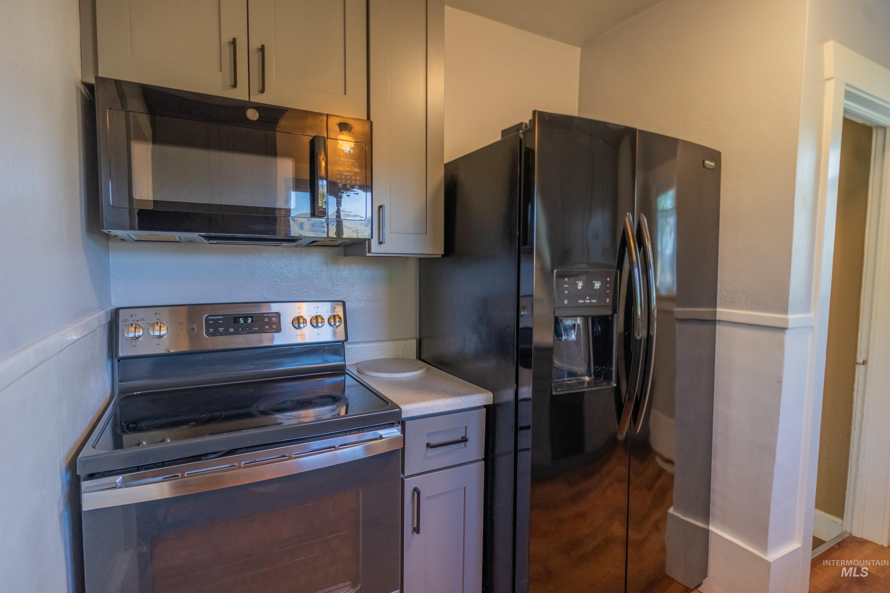 1606 13th ave., Lewiston, Idaho 83501, 3 Bedrooms, 2 Bathrooms, Residential For Sale, Price $329,777,MLS 98985760