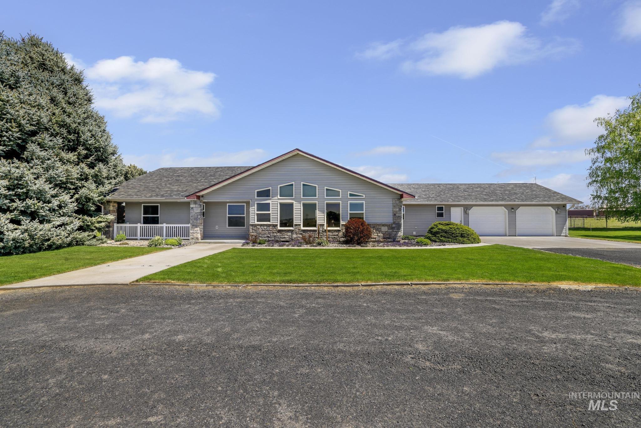 580 S 100 W, Jerome, Idaho 83338, 3 Bedrooms, 3 Bathrooms, Residential For Sale, Price $675,000,MLS 98985762