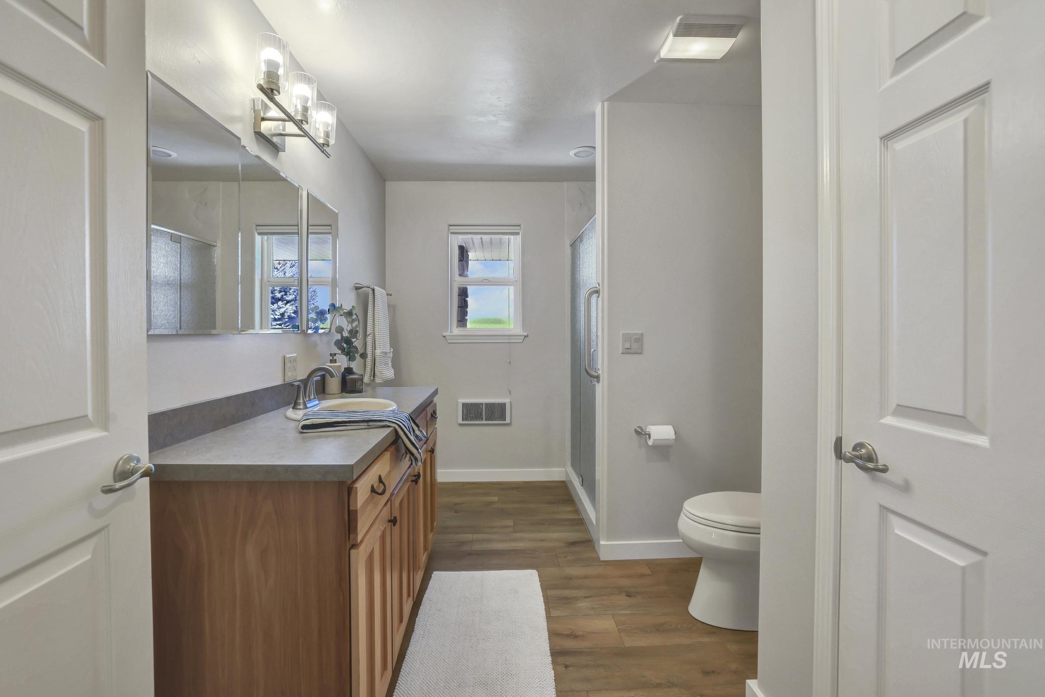 580 S 100 W, Jerome, Idaho 83338, 3 Bedrooms, 3 Bathrooms, Residential For Sale, Price $675,000,MLS 98985762