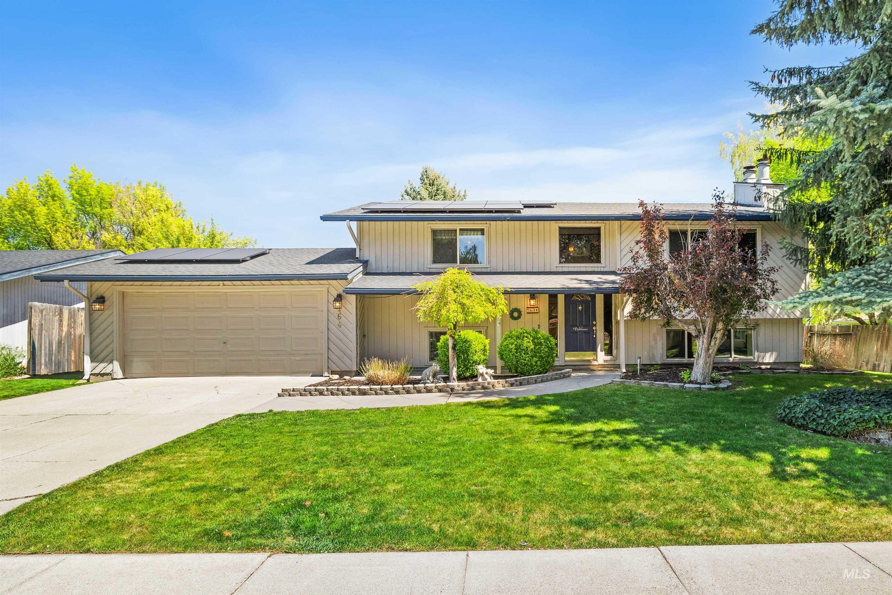 764 Meadows Dr., Twin Falls, Idaho 83301-3827, 4 Bedrooms, 2 Bathrooms, Residential For Sale, Price $339,900,MLS 98985766