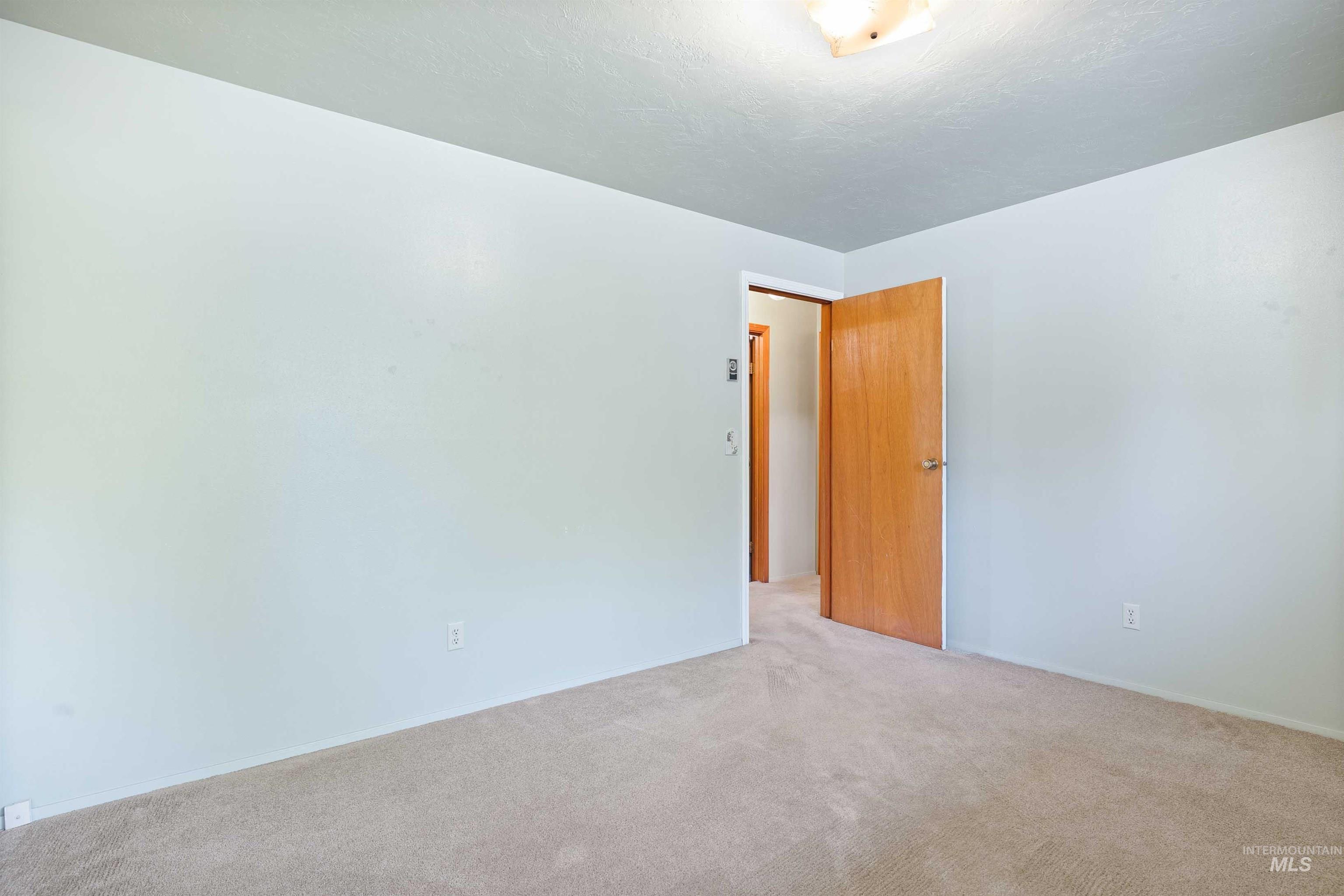 764 Meadows Dr., Twin Falls, Idaho 83301-3827, 4 Bedrooms, 2 Bathrooms, Residential For Sale, Price $339,900,MLS 98985766