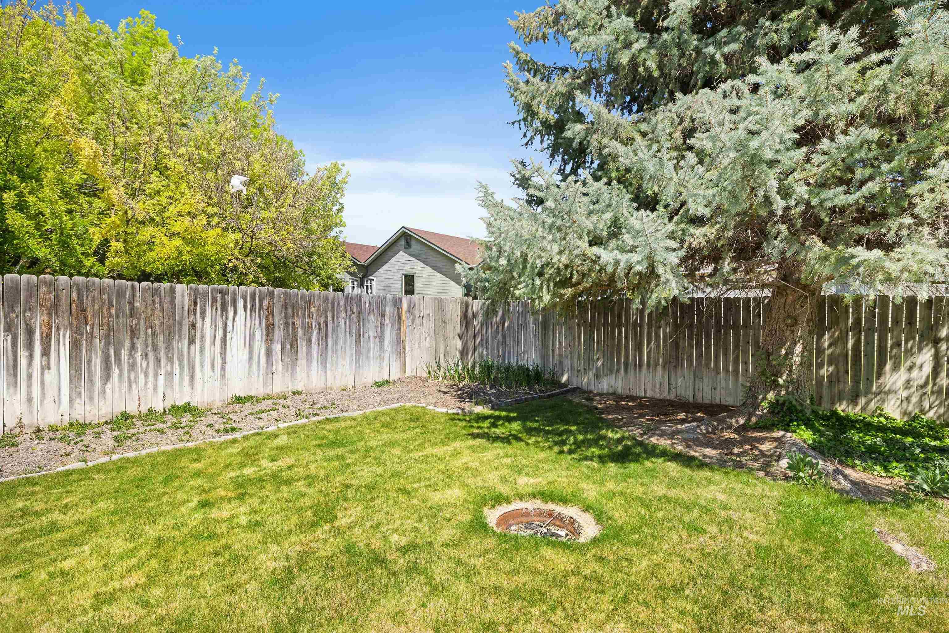 764 Meadows Dr., Twin Falls, Idaho 83301-3827, 4 Bedrooms, 2 Bathrooms, Residential For Sale, Price $339,900,MLS 98985766