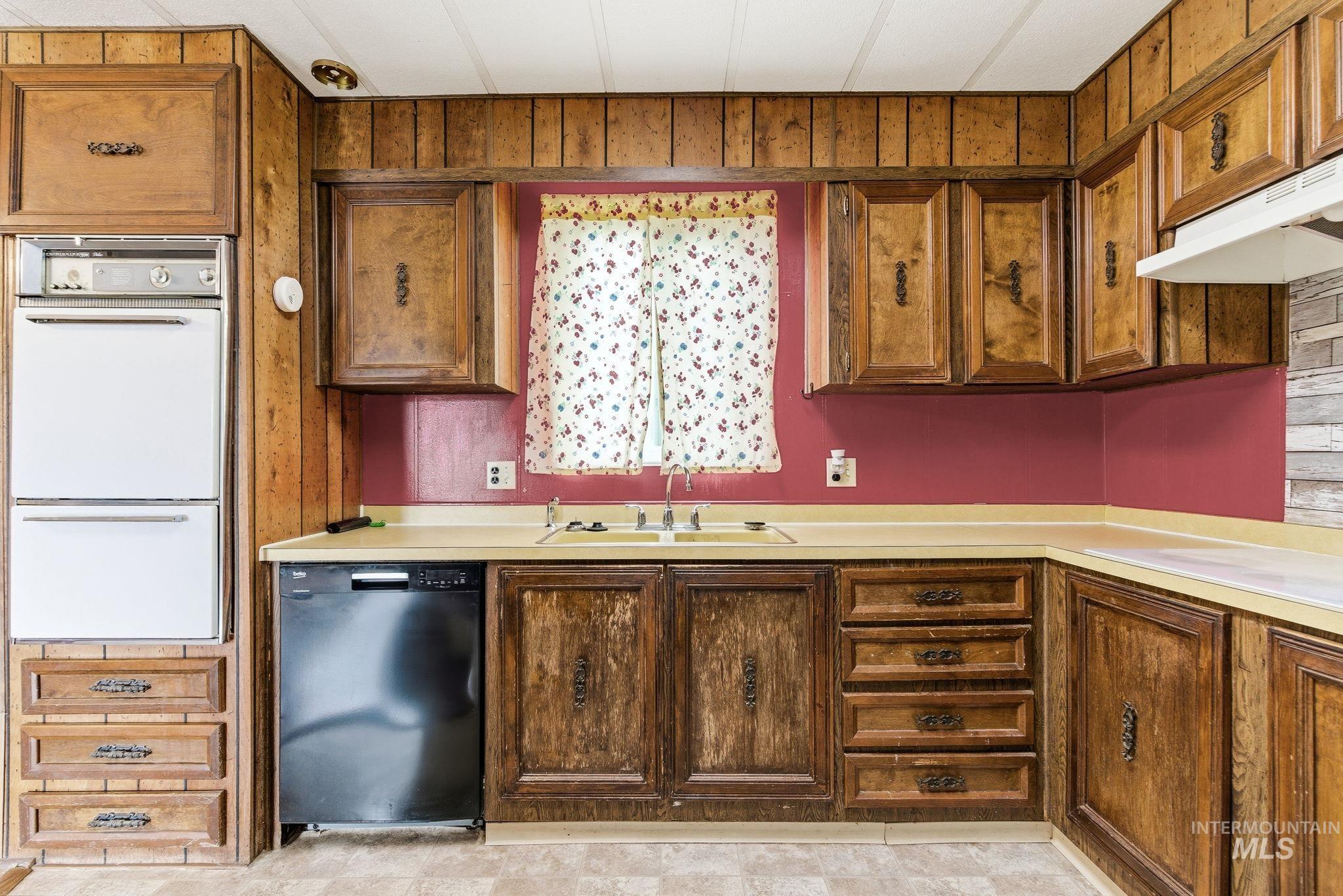 1401 N Midland Blvd, Nampa, Idaho 83651, 3 Bedrooms, 2 Bathrooms, Residential For Sale, Price $89,900,MLS 98985769