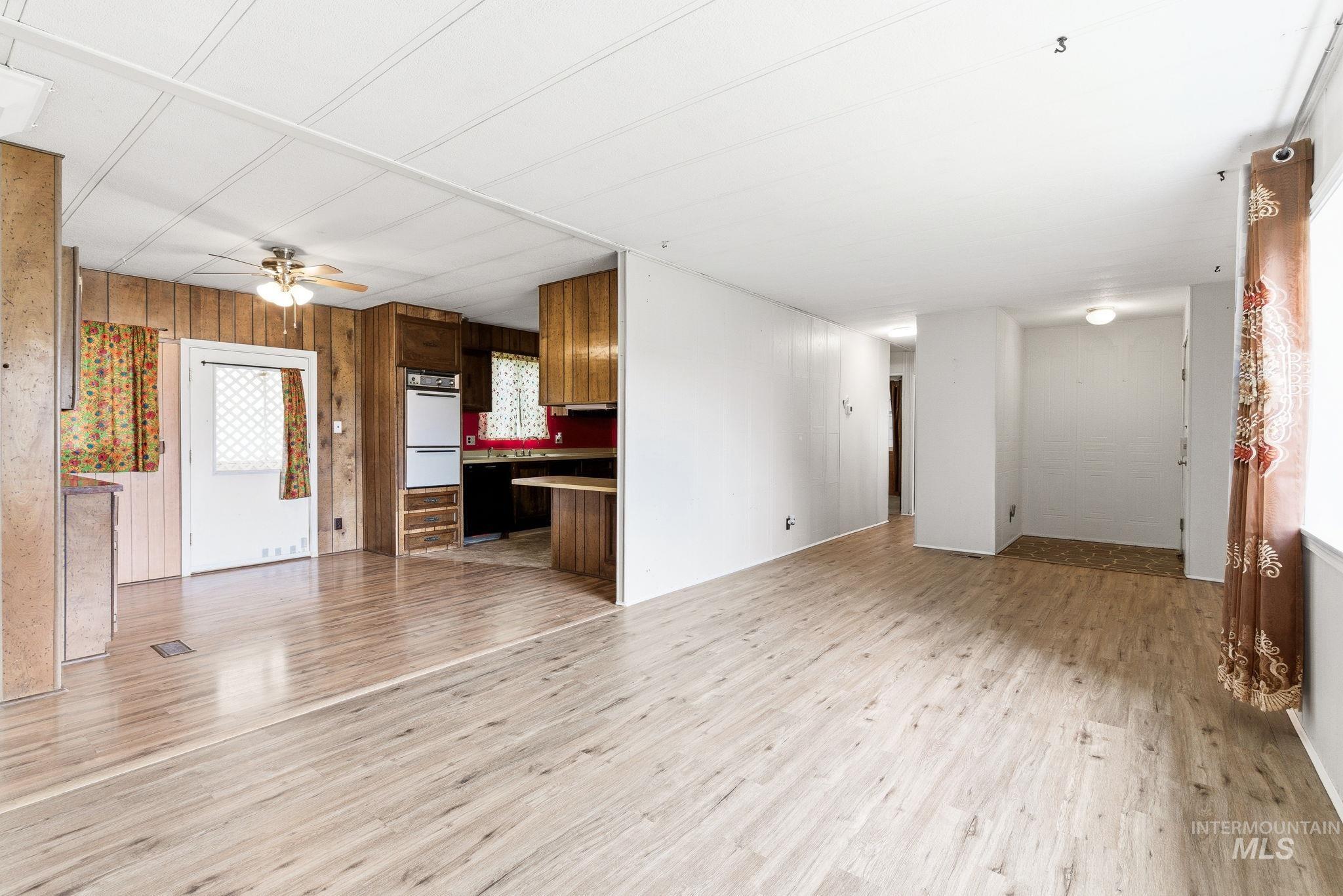 1401 N Midland Blvd, Nampa, Idaho 83651, 3 Bedrooms, 2 Bathrooms, Residential For Sale, Price $89,900,MLS 98985769