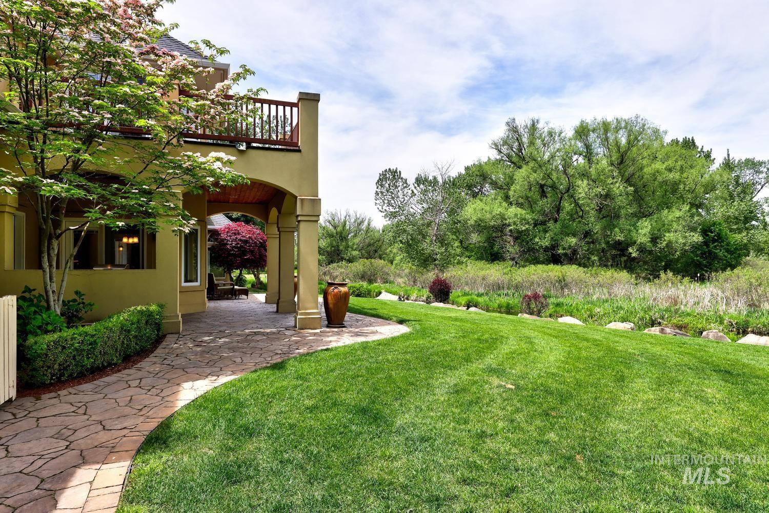 536 W Bogus View Dr, Eagle, Idaho 83616, 3 Bedrooms, 3 Bathrooms, Residential For Sale, Price $1,590,000,MLS 98985770