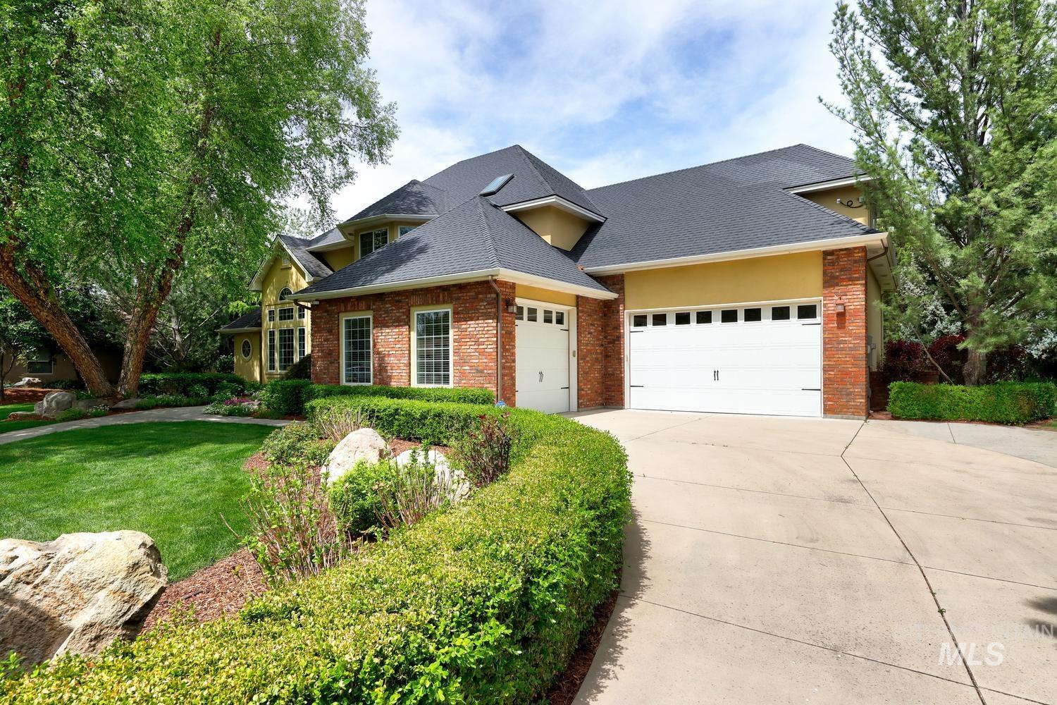 536 W Bogus View Dr, Eagle, Idaho 83616, 3 Bedrooms, 3 Bathrooms, Residential For Sale, Price $1,590,000,MLS 98985770