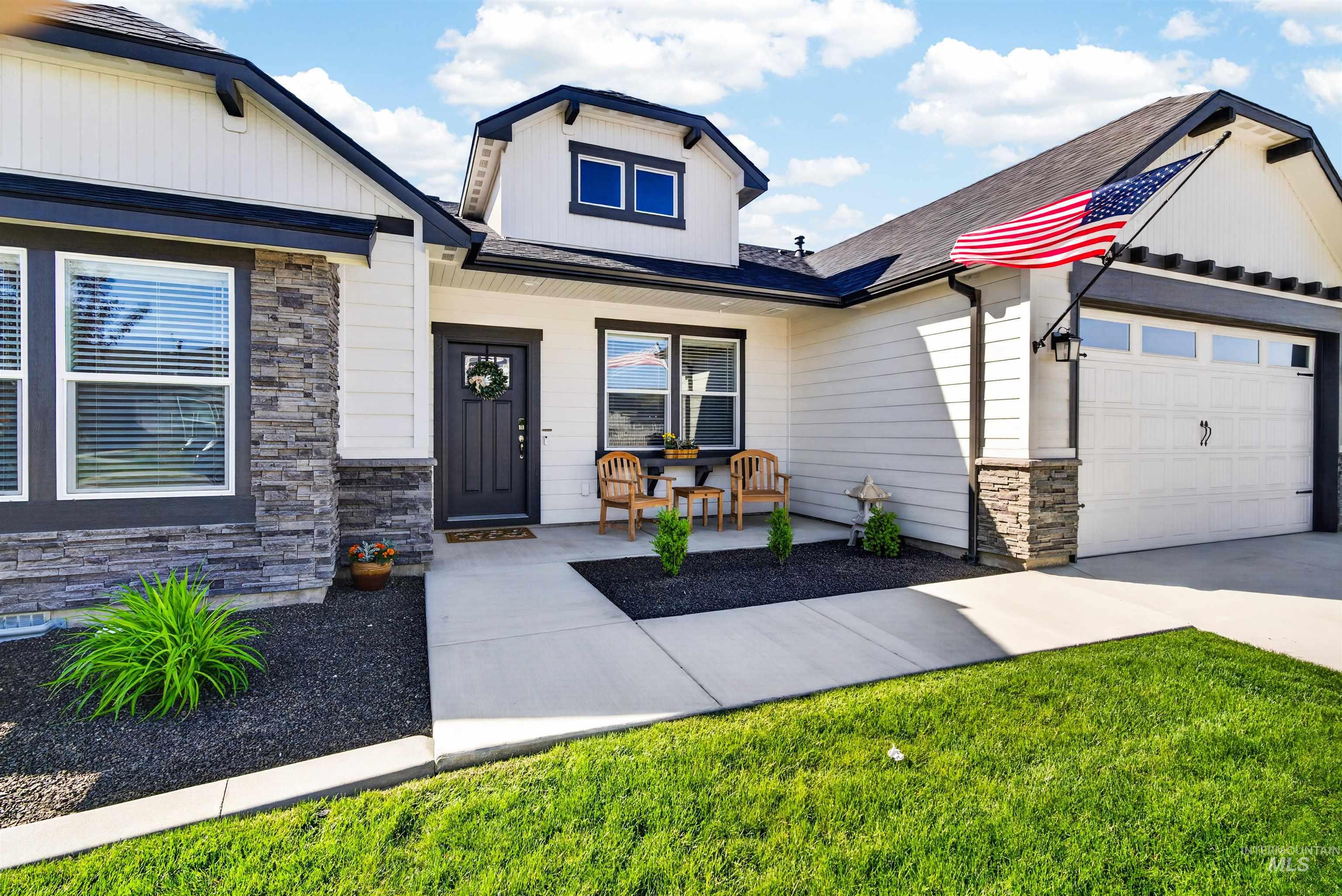 10231 W Trident Ridge Dr, Star, Idaho 83669, 4 Bedrooms, 2 Bathrooms, Residential For Sale, Price $614,537,MLS 98985774