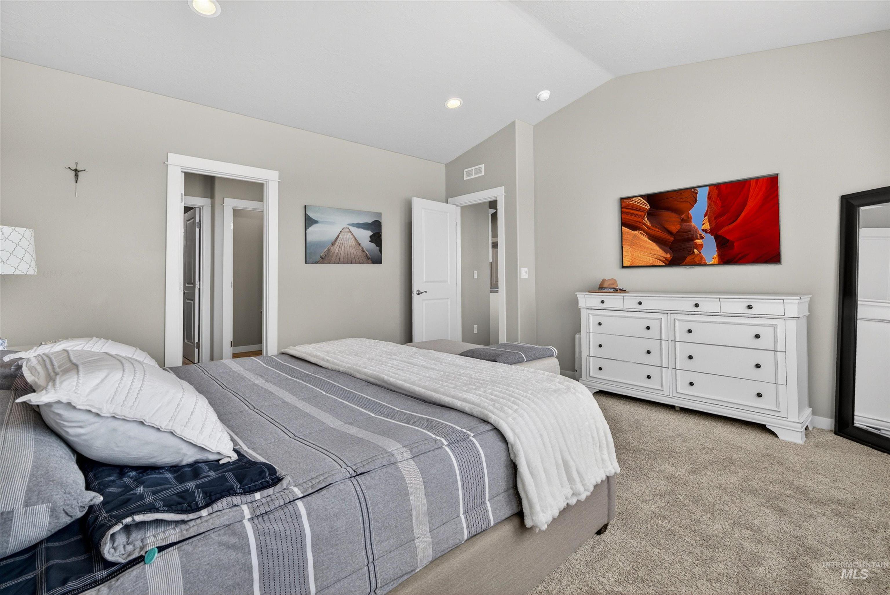 10231 W Trident Ridge Dr, Star, Idaho 83669, 4 Bedrooms, 2 Bathrooms, Residential For Sale, Price $614,537,MLS 98985774