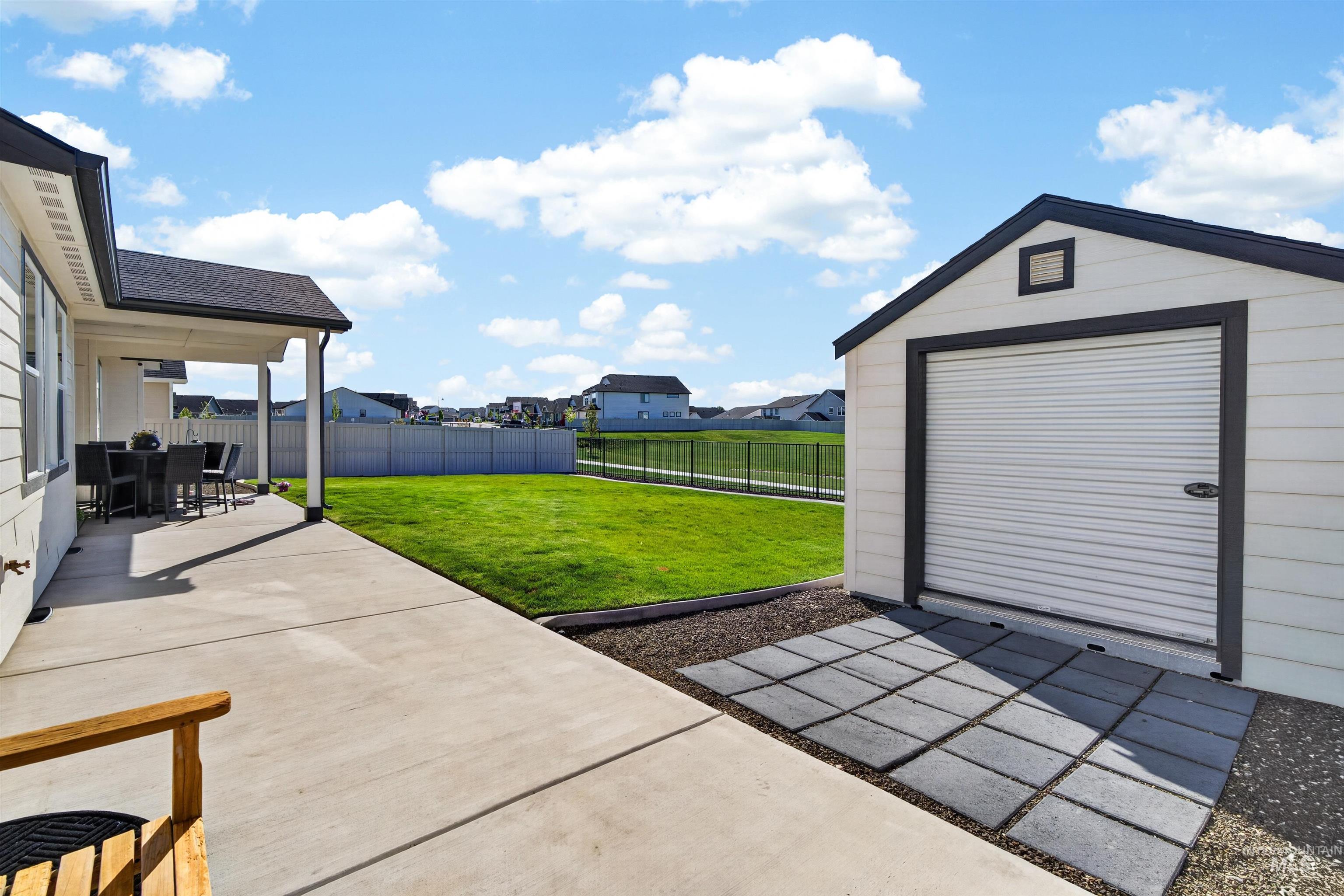 10231 W Trident Ridge Dr, Star, Idaho 83669, 4 Bedrooms, 2 Bathrooms, Residential For Sale, Price $614,537,MLS 98985774