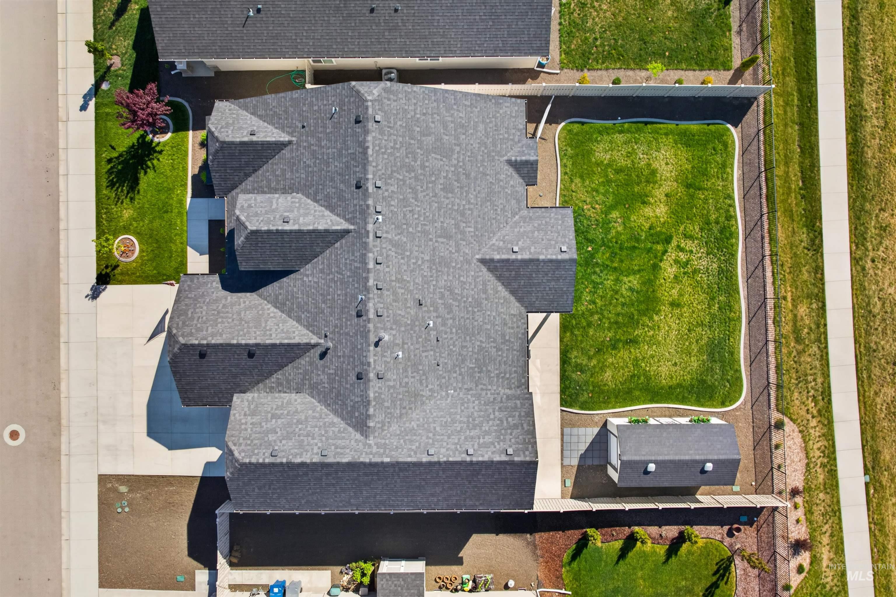 10231 W Trident Ridge Dr, Star, Idaho 83669, 4 Bedrooms, 2 Bathrooms, Residential For Sale, Price $614,537,MLS 98985774
