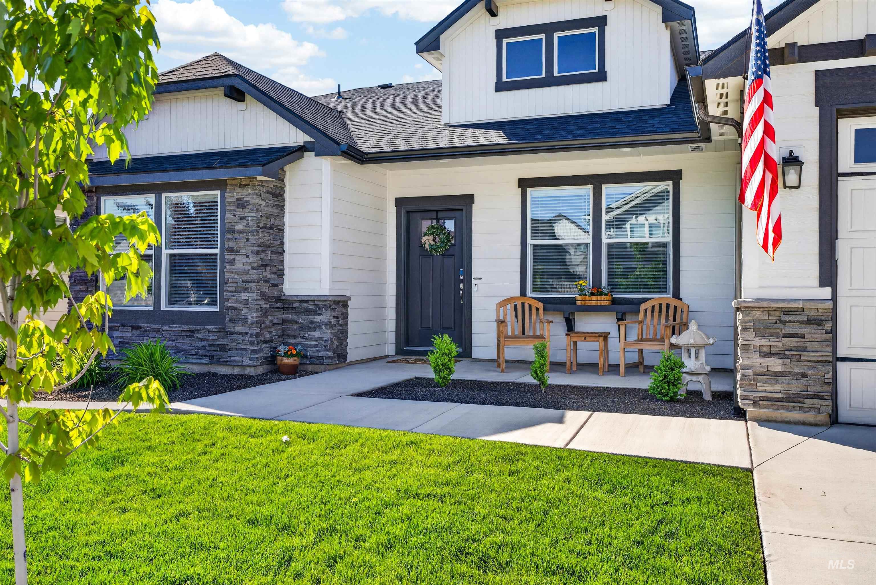 10231 W Trident Ridge Dr, Star, Idaho 83669, 4 Bedrooms, 2 Bathrooms, Residential For Sale, Price $614,537,MLS 98985774