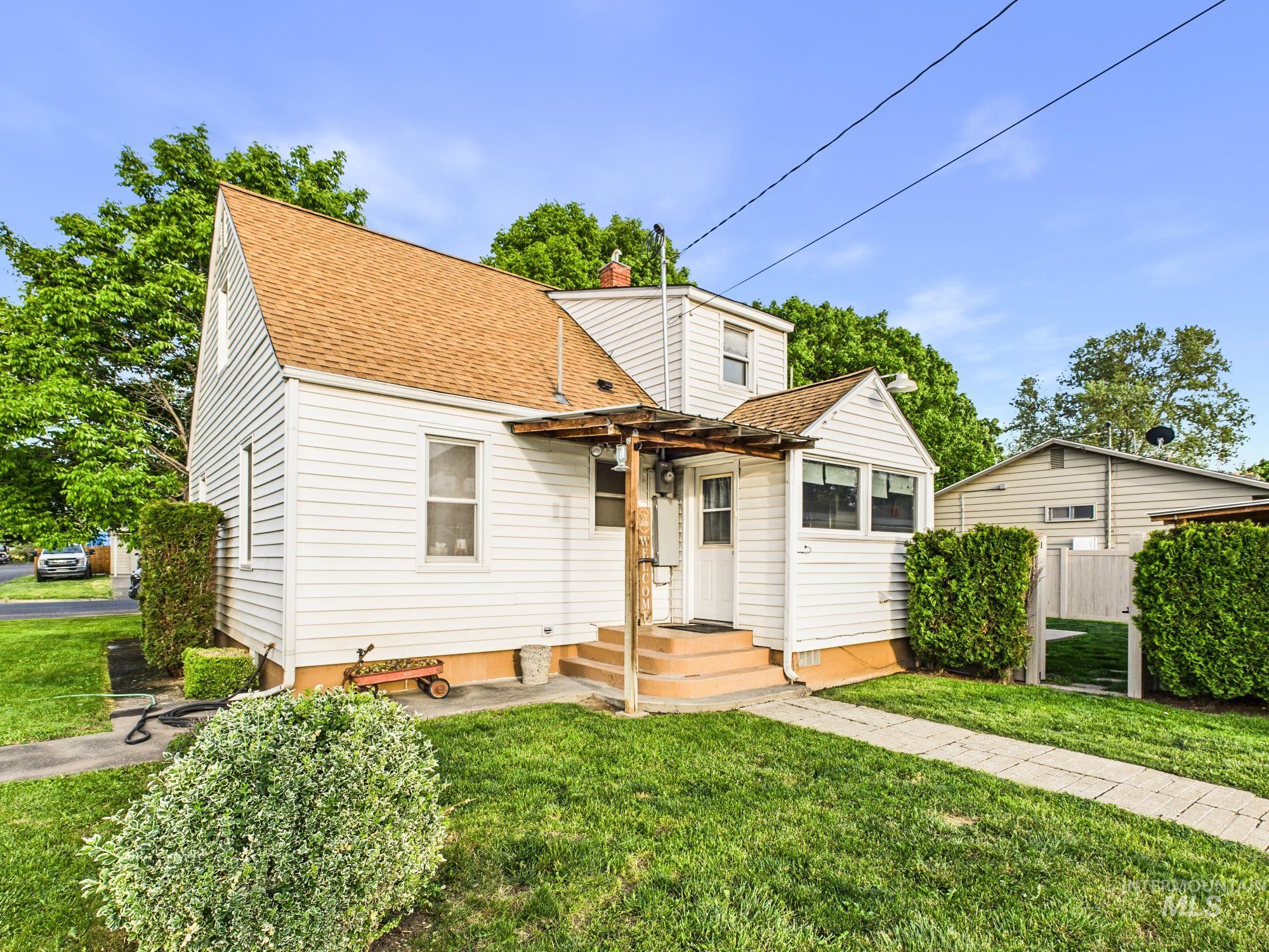 3422 6th St, Lewiston, Idaho 83501, 4 Bedrooms, 2 Bathrooms, Residential For Sale, Price $445,000,MLS 98985776