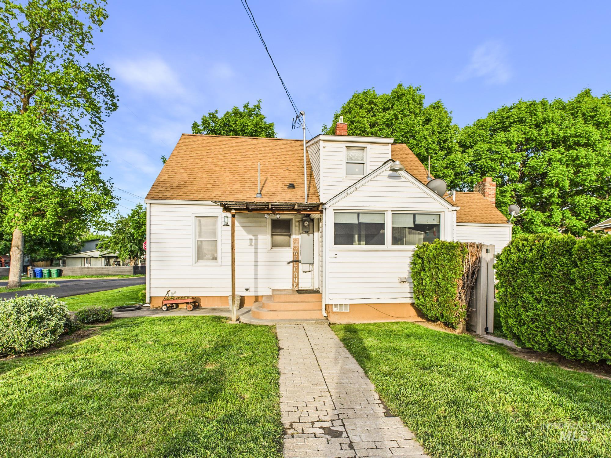 3422 6th St, Lewiston, Idaho 83501, 4 Bedrooms, 2 Bathrooms, Residential For Sale, Price $445,000,MLS 98985776