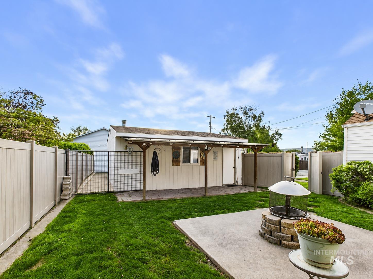 3422 6th St, Lewiston, Idaho 83501, 4 Bedrooms, 2 Bathrooms, Residential For Sale, Price $445,000,MLS 98985776