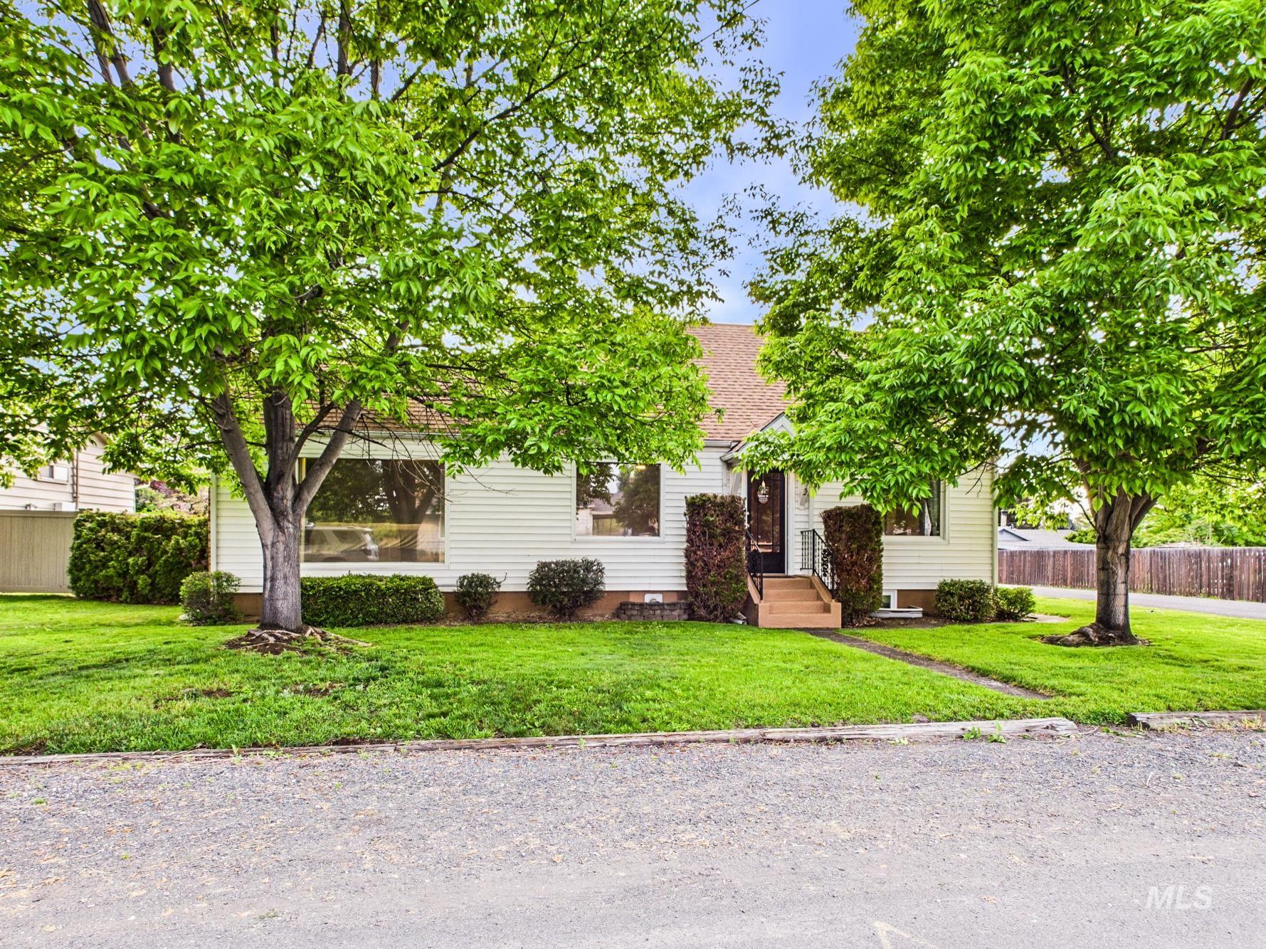 3422 6th St, Lewiston, Idaho 83501, 4 Bedrooms, 2 Bathrooms, Residential For Sale, Price $445,000,MLS 98985776
