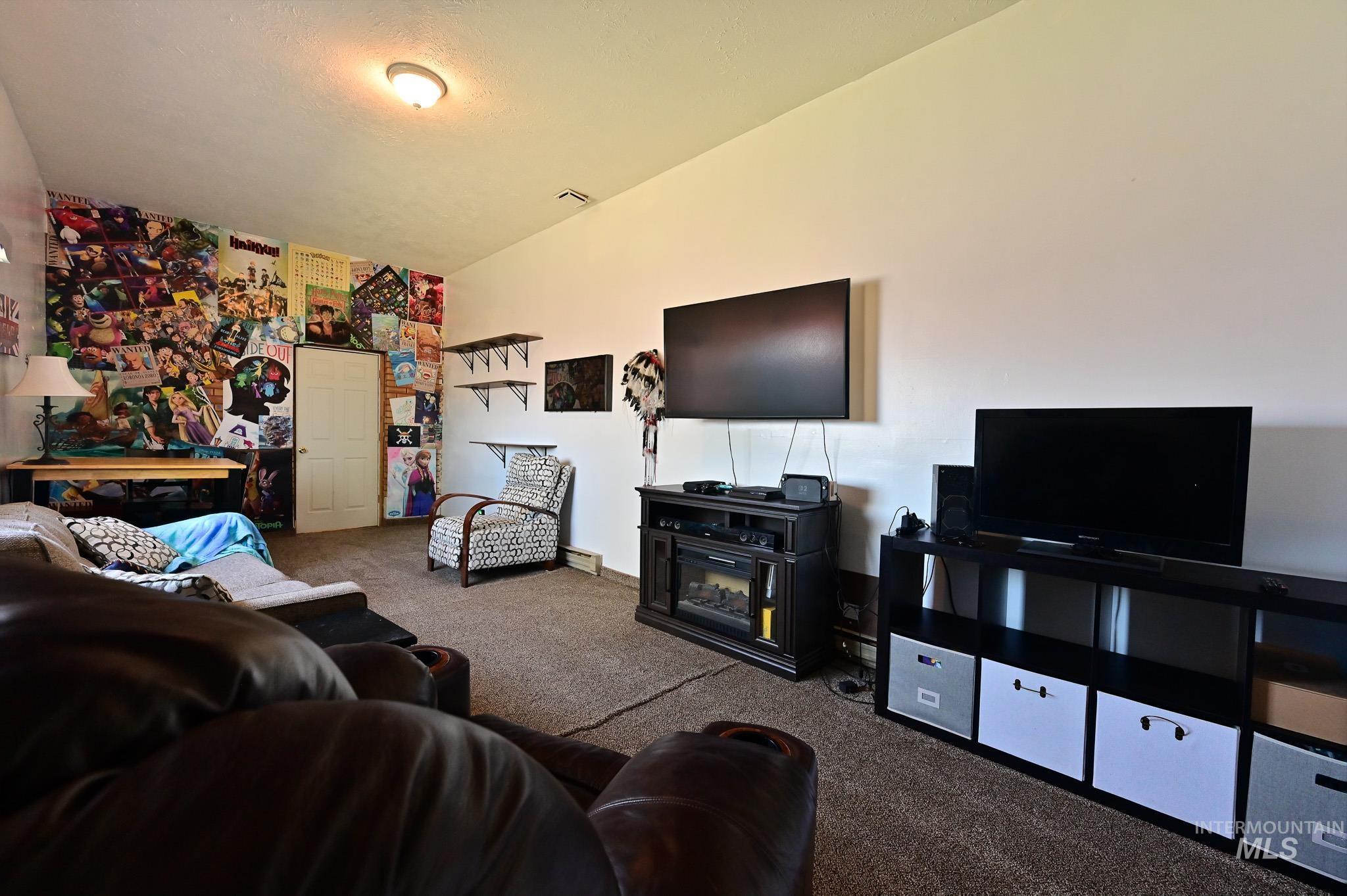 408 W Lincoln, Paul, Idaho 83347-0000, 4 Bedrooms, 2.5 Bathrooms, Residential For Sale, Price $375,000, 98985777