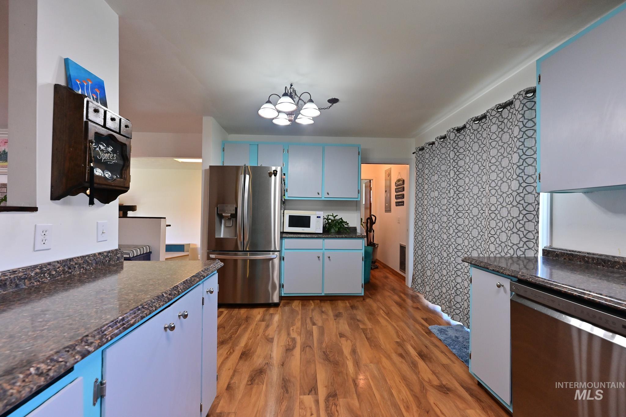 408 W Lincoln, Paul, Idaho 83347-0000, 4 Bedrooms, 2.5 Bathrooms, Residential For Sale, Price $375,000, 98985777