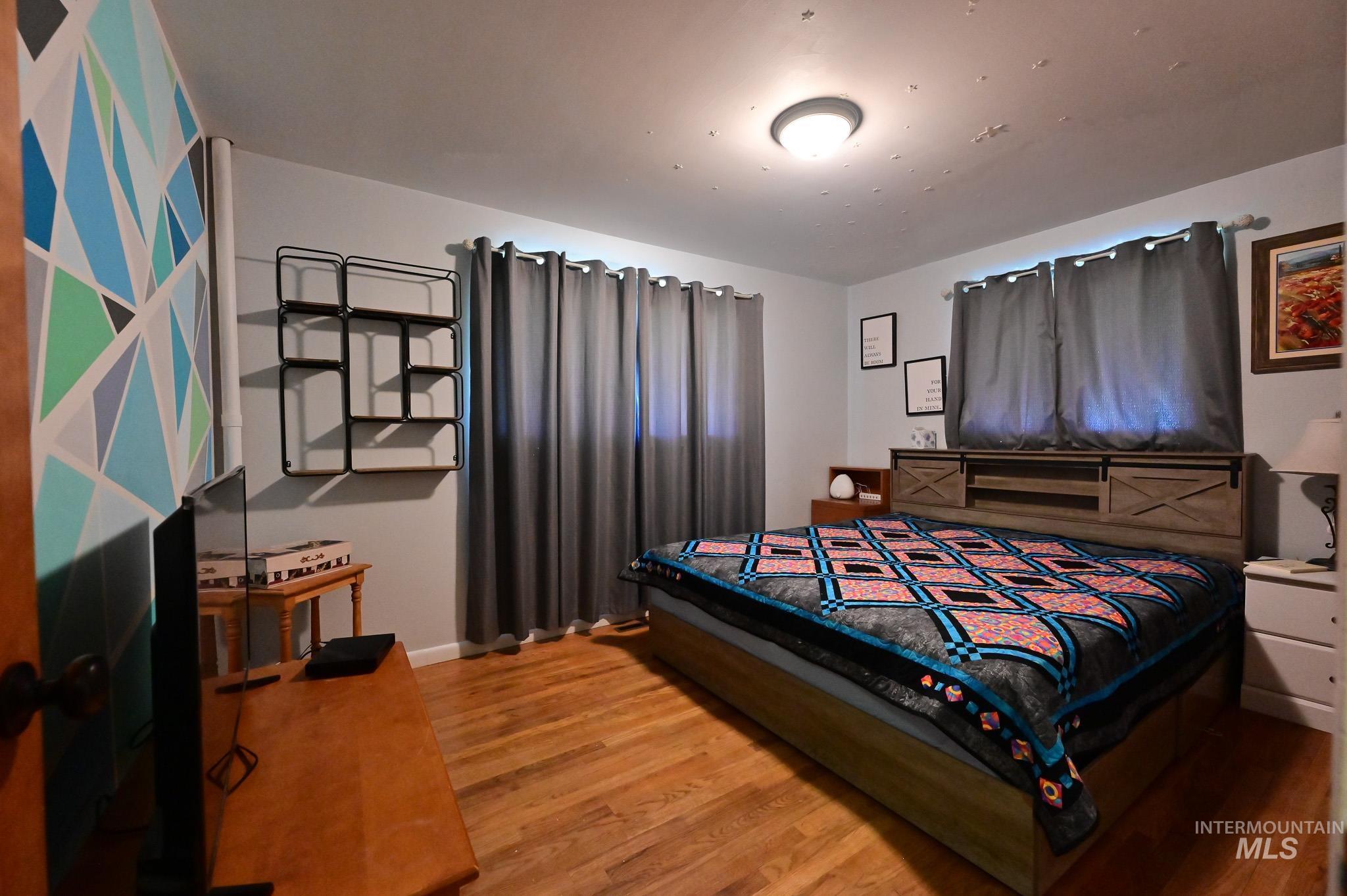 408 W Lincoln, Paul, Idaho 83347-0000, 4 Bedrooms, 2.5 Bathrooms, Residential For Sale, Price $375,000, 98985777