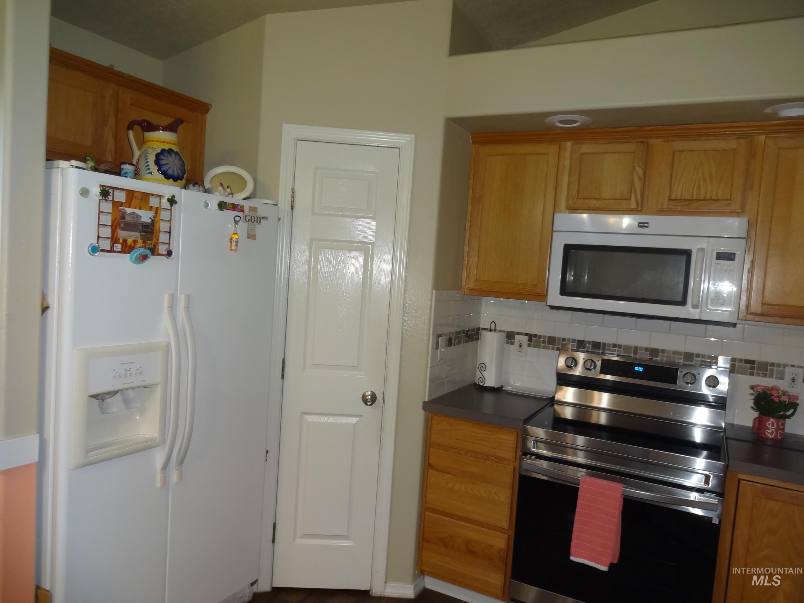 3149 S Avondale Ave, Nampa, Idaho 83686, 4 Bedrooms, 2.5 Bathrooms, Residential For Sale, Price $389,900, 98985779