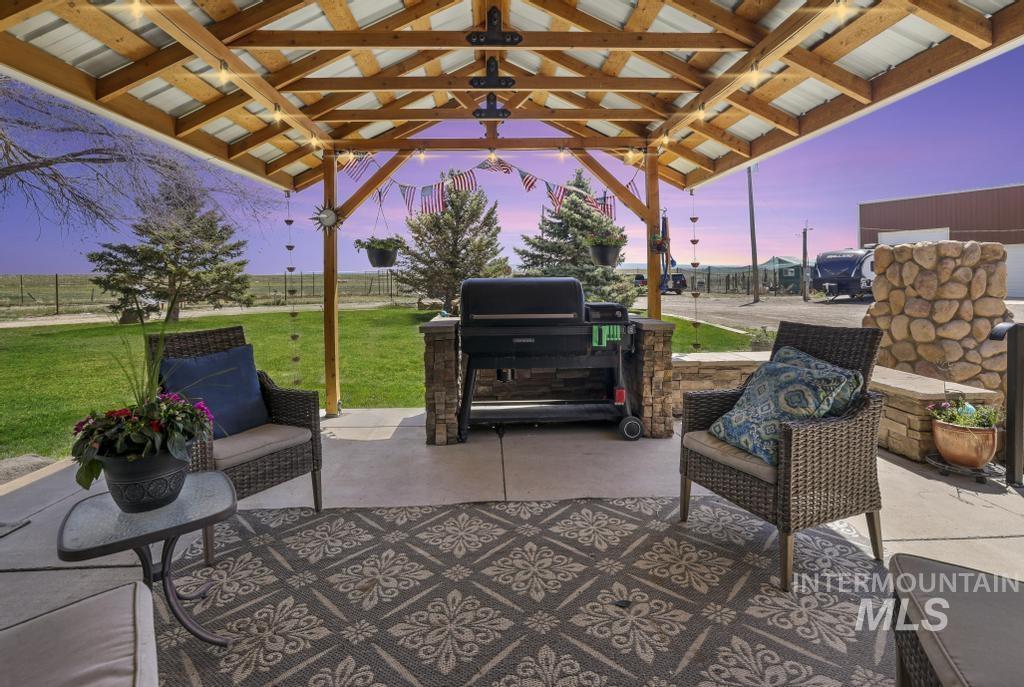 2097 E 2500 N, Twin Falls, Idaho 83301, 4 Bedrooms, 3 Bathrooms, Residential For Sale, Price $799,900, 98985781