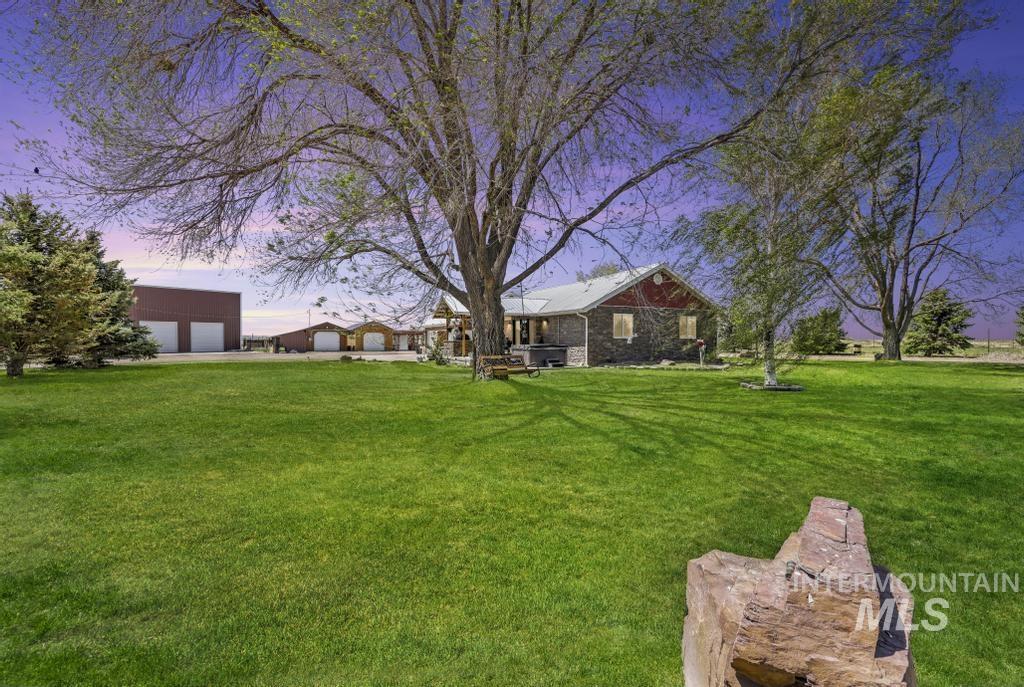 2097 E 2500 N, Twin Falls, Idaho 83301, 4 Bedrooms, 3 Bathrooms, Residential For Sale, Price $799,900, 98985781