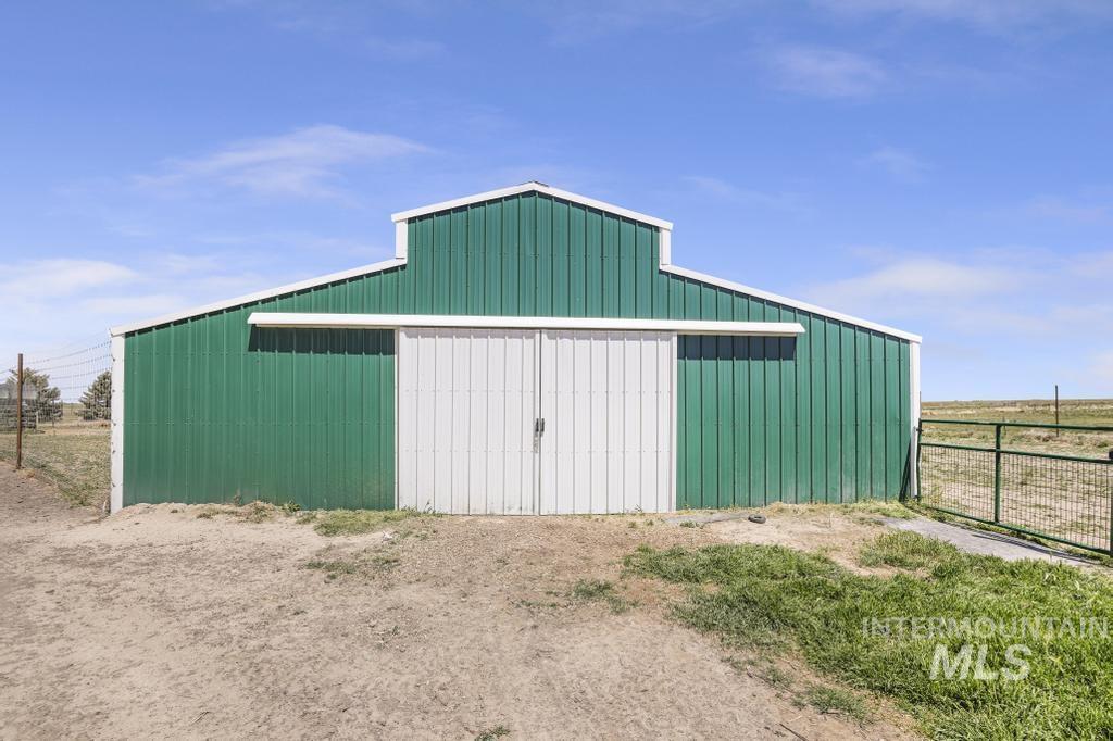 2097 E 2500 N, Twin Falls, Idaho 83301, 4 Bedrooms, 3 Bathrooms, Residential For Sale, Price $900,000,MLS 98985781