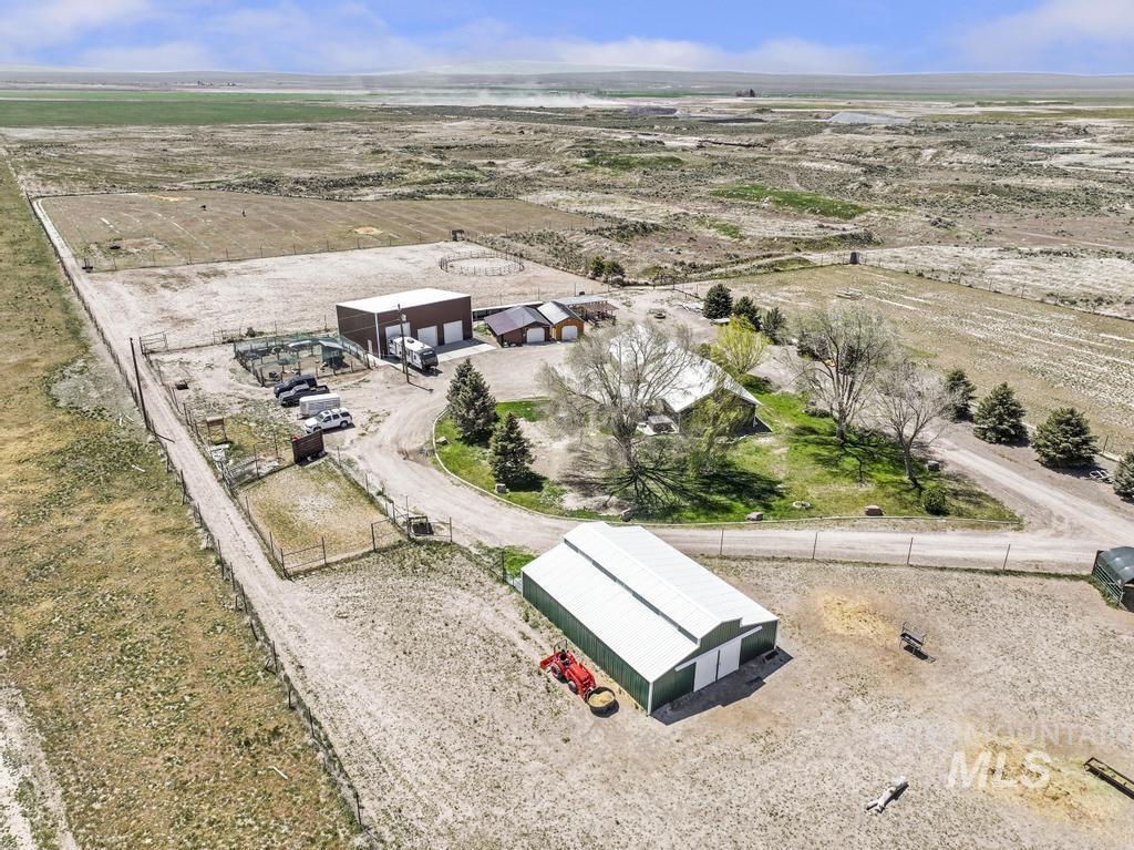 2097 E 2500 N, Twin Falls, Idaho 83301, 4 Bedrooms, 3 Bathrooms, Residential For Sale, Price $900,000,MLS 98985781
