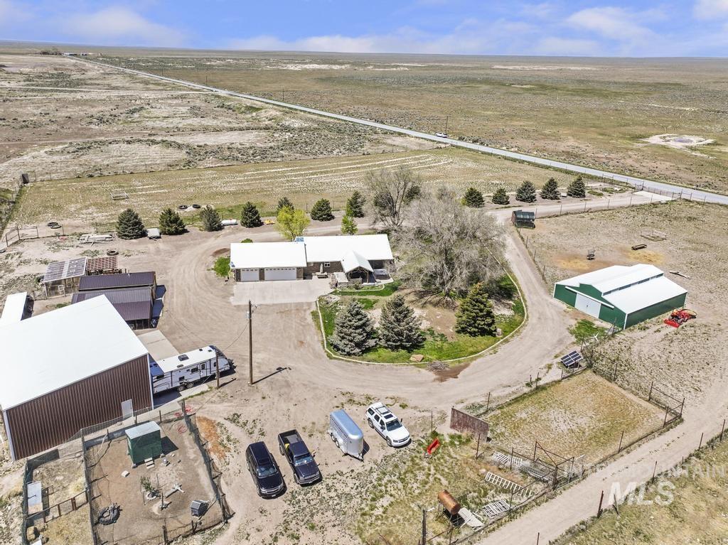 2097 E 2500 N, Twin Falls, Idaho 83301, 4 Bedrooms, 3 Bathrooms, Residential For Sale, Price $900,000,MLS 98985781