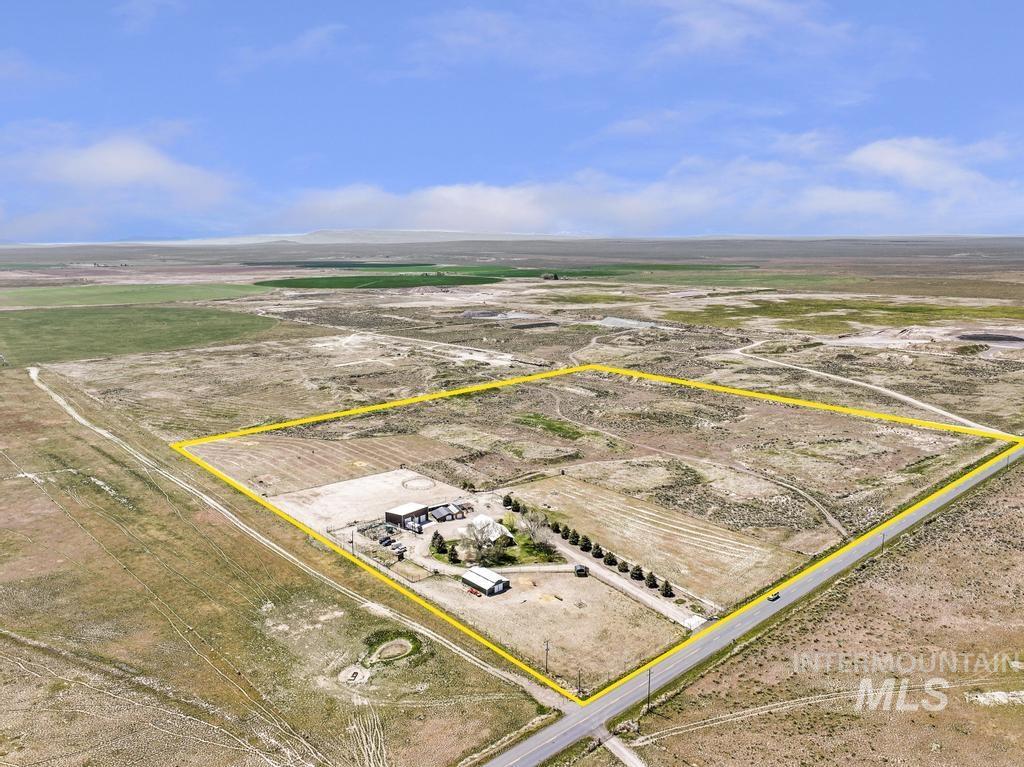 2097 E 2500 N, Twin Falls, Idaho 83301, 4 Bedrooms, 3 Bathrooms, Residential For Sale, Price $900,000,MLS 98985781