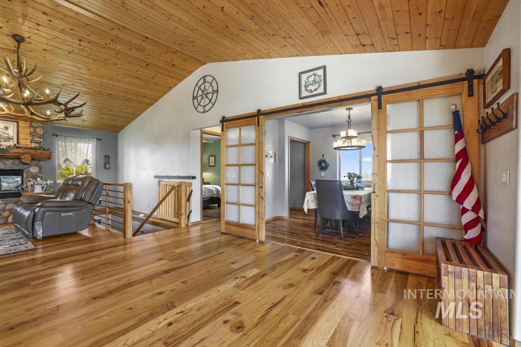 2097 E 2500 N, Twin Falls, Idaho 83301, 4 Bedrooms, 3 Bathrooms, Residential For Sale, Price $900,000,MLS 98985781