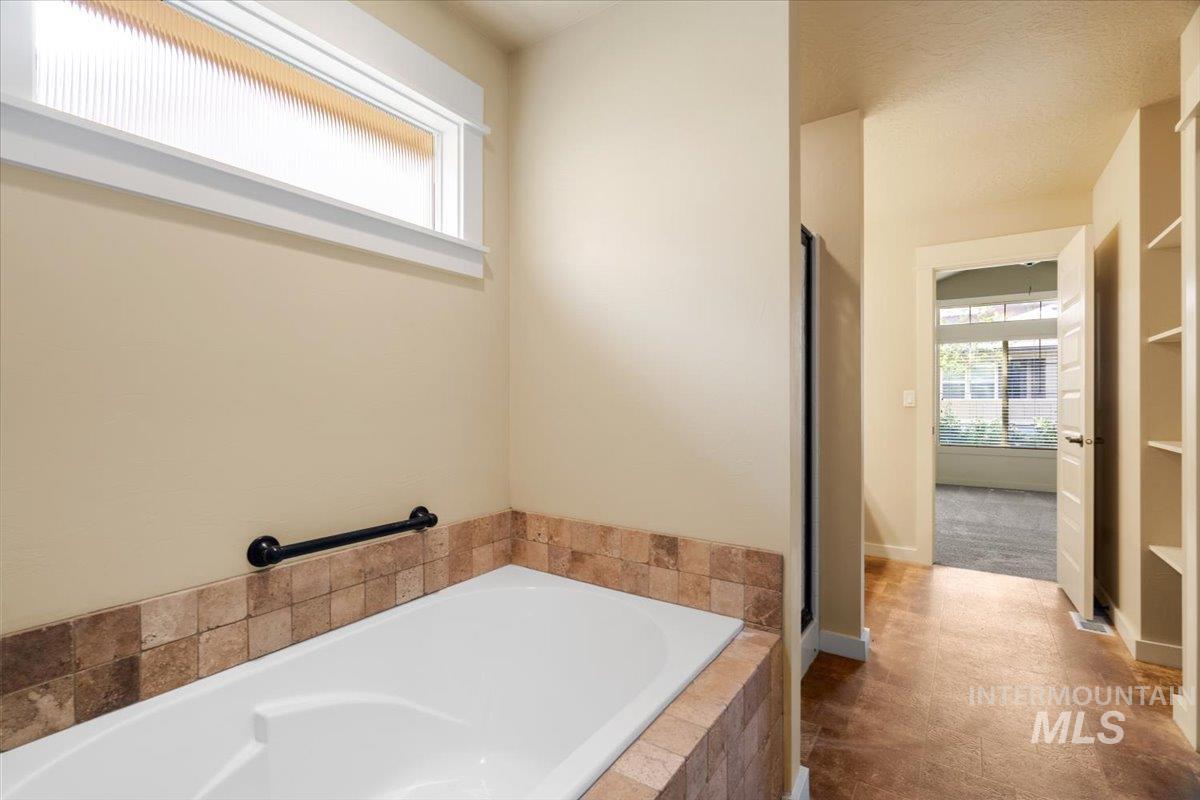 2763 E Deerhill Dr, Meridian, Idaho 83642, 3 Bedrooms, 2.5 Bathrooms, Residential For Sale, Price $495,000, 98985785
