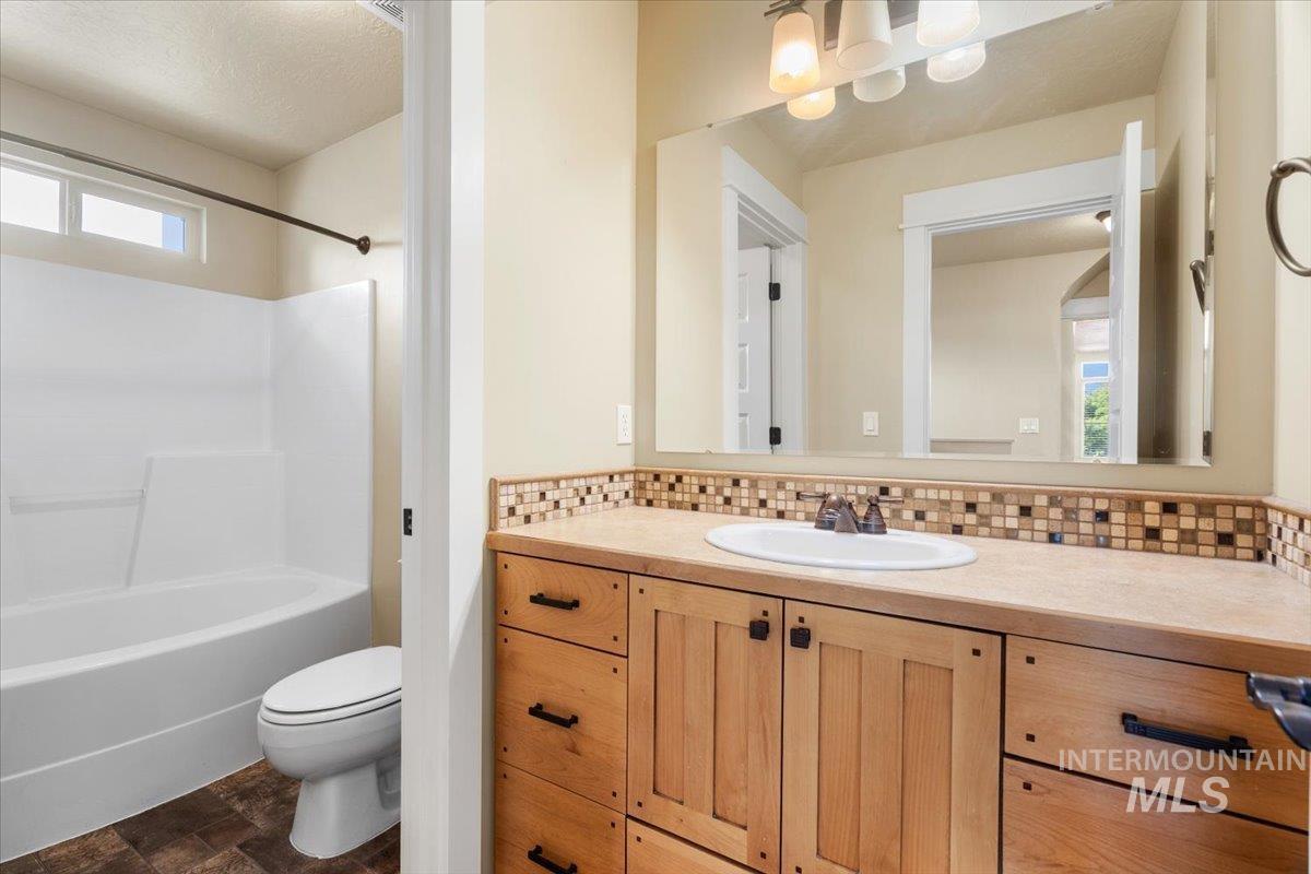 2763 E Deerhill Dr, Meridian, Idaho 83642, 3 Bedrooms, 2.5 Bathrooms, Residential For Sale, Price $495,000, 98985785